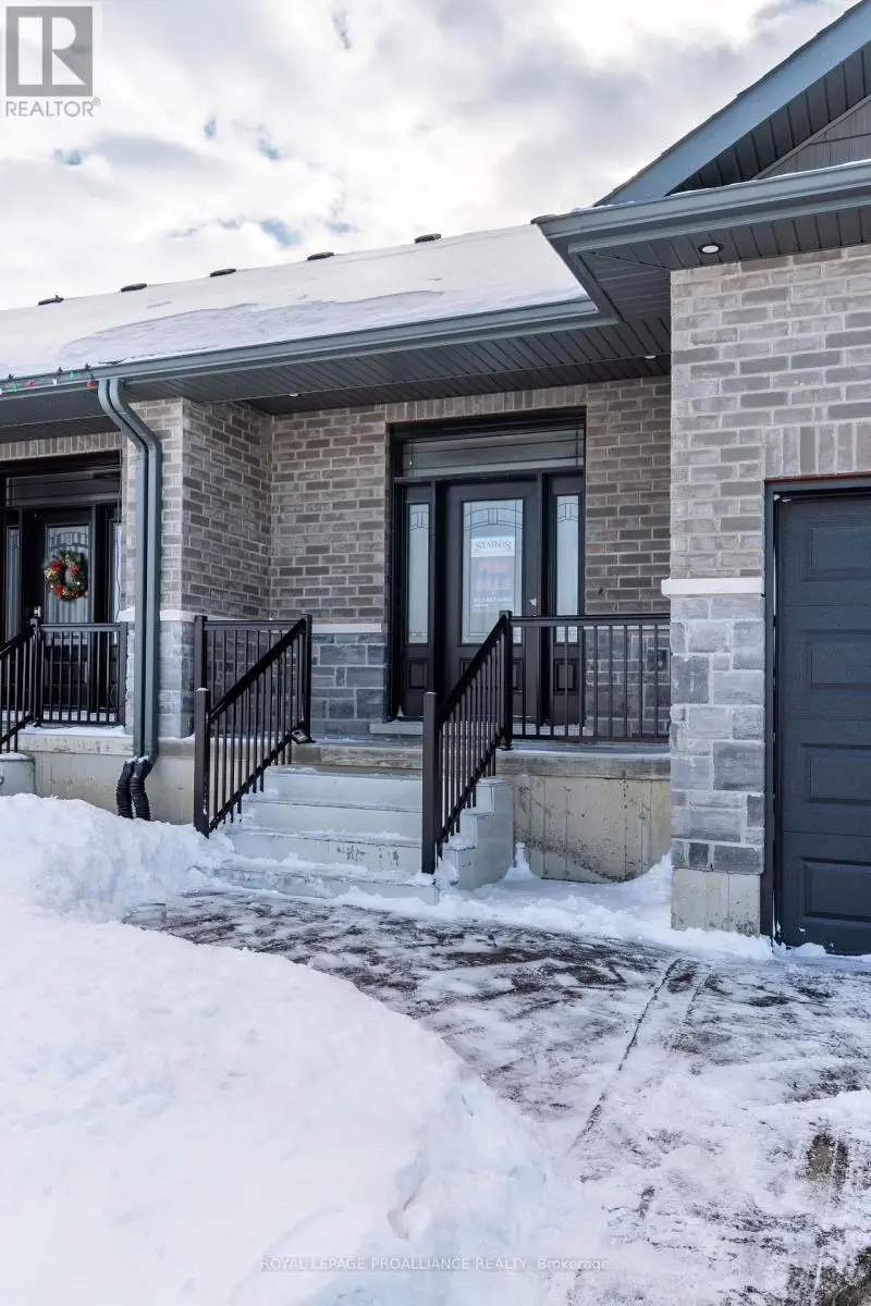 166 Appledene Drive, Quinte West, Ontario  K8V 0K3 - Photo 3 - X12144051