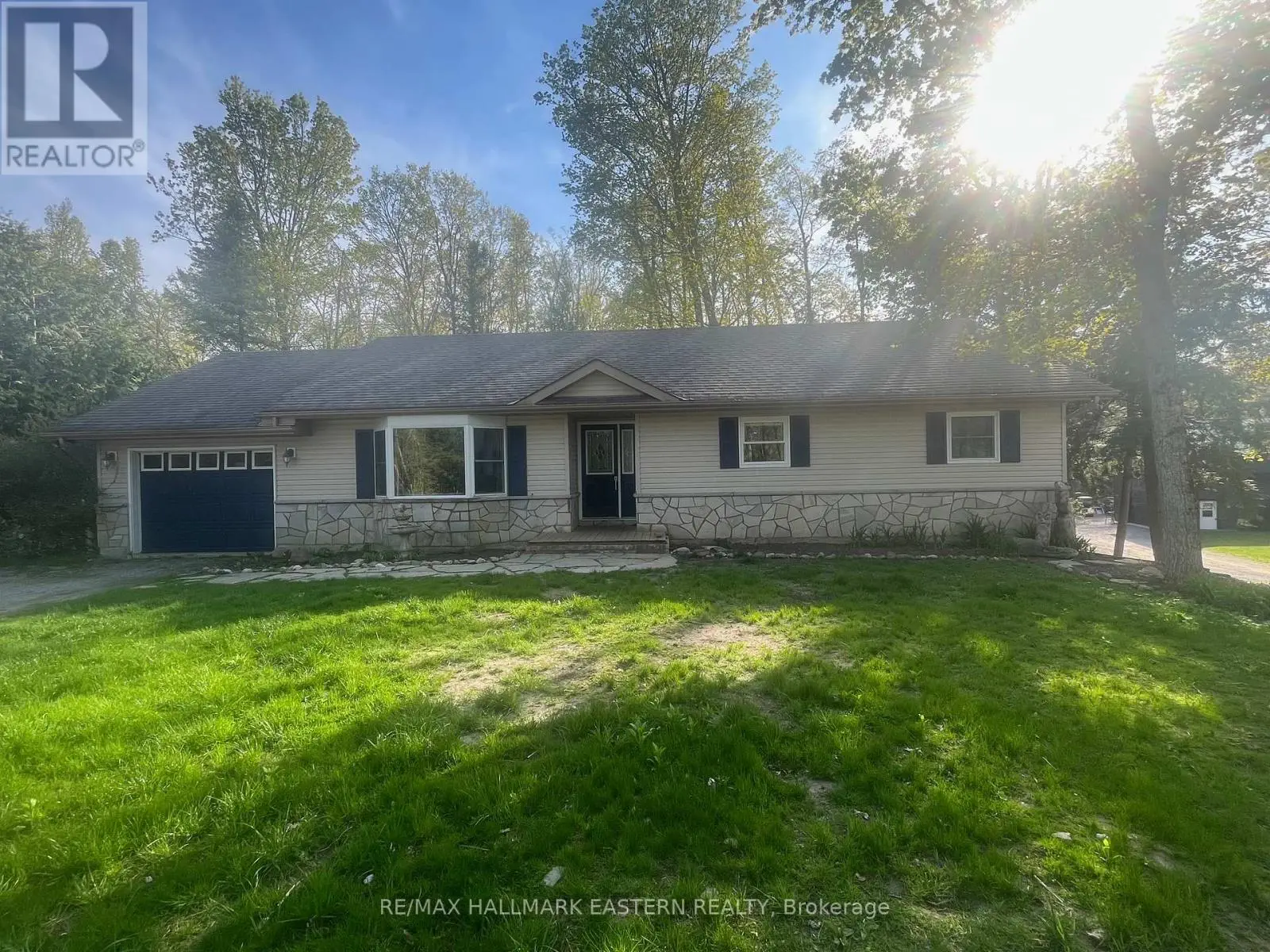 70 Sumcot Drive, Trent Lakes, Ontario  K0L 1J0 - Photo 1 - X12012915