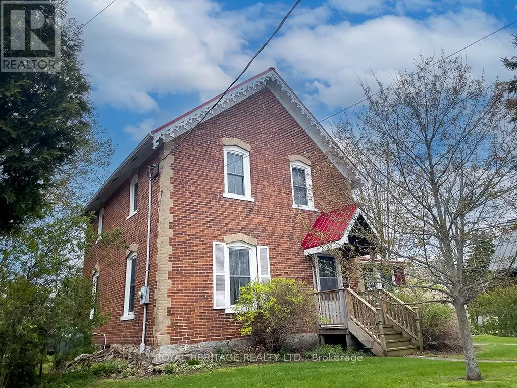 27 Bedford Street, Westport, Ontario  K0G 1X0 - Photo 1 - X12144408