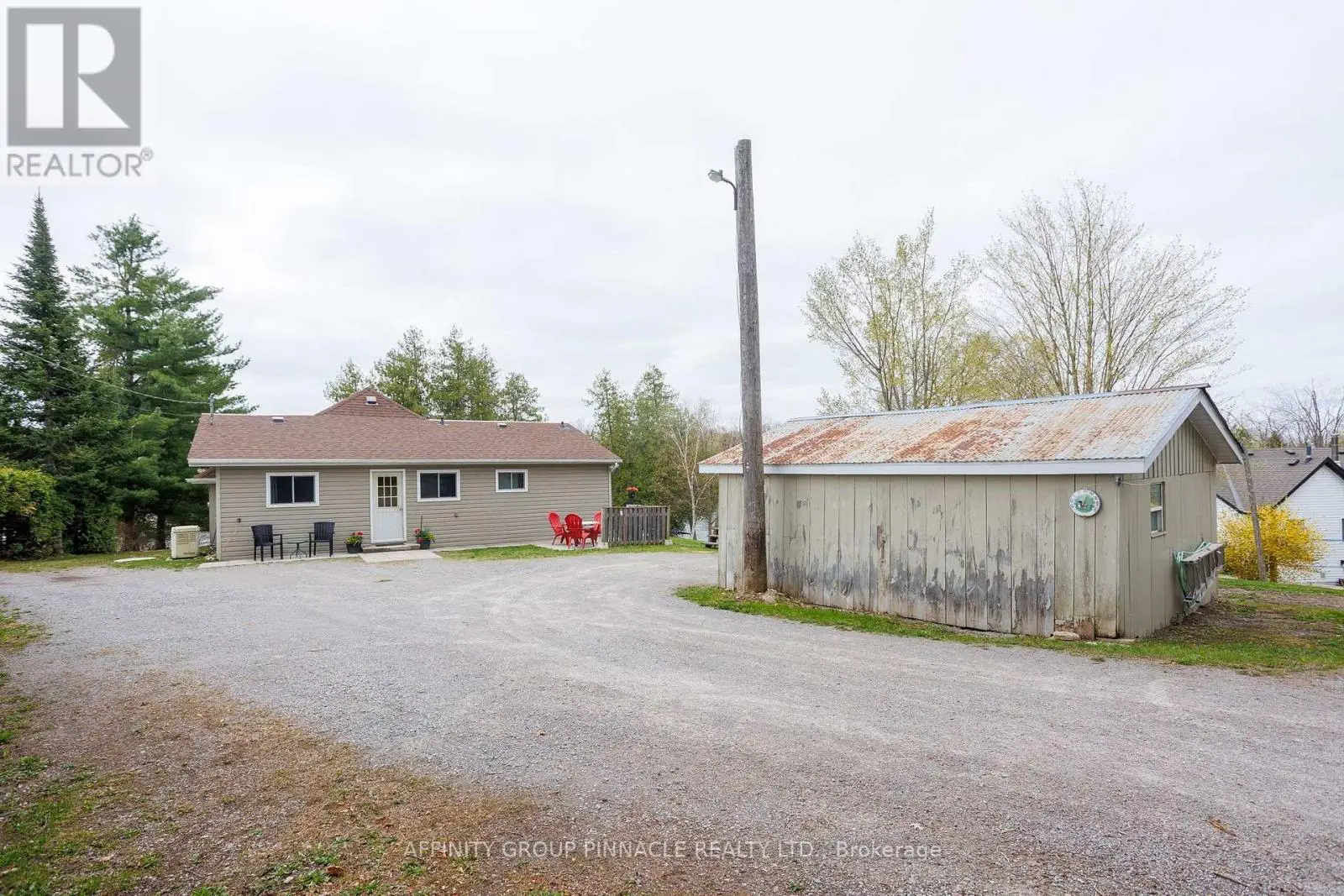106 Coldstream Road, Kawartha Lakes, Ontario  K0M 1N0 - Photo 3 - X12144637