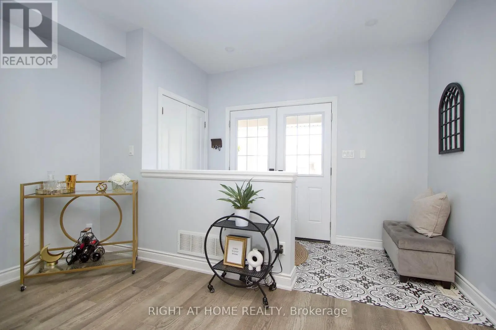 931 Barbados Street, Oshawa, Ontario  L1J 0A6 - Photo 3 - E12144664