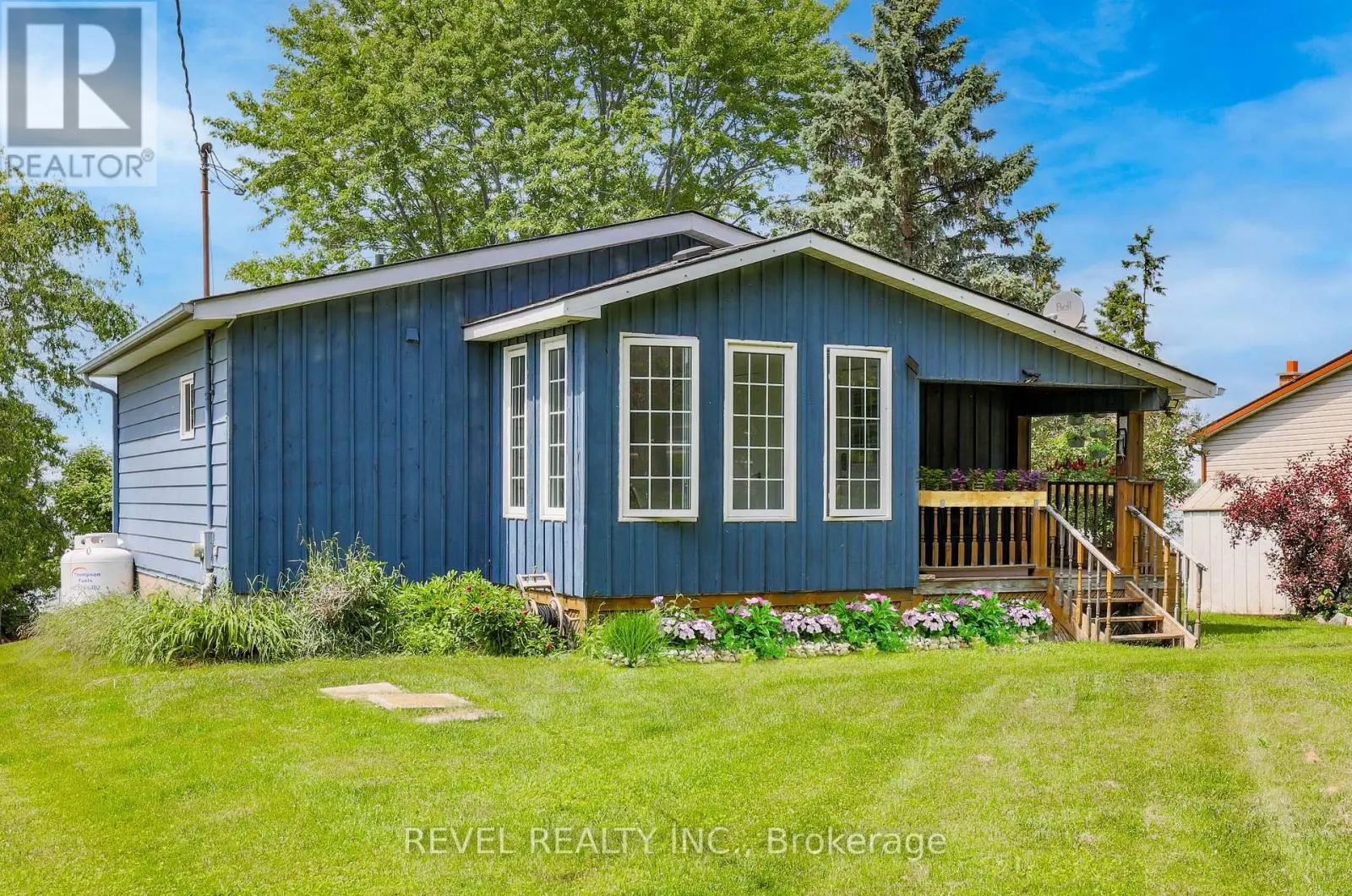 27 Island View Road, Kawartha Lakes, Ontario  K0M 2C0 - Photo 1 - X12145113
