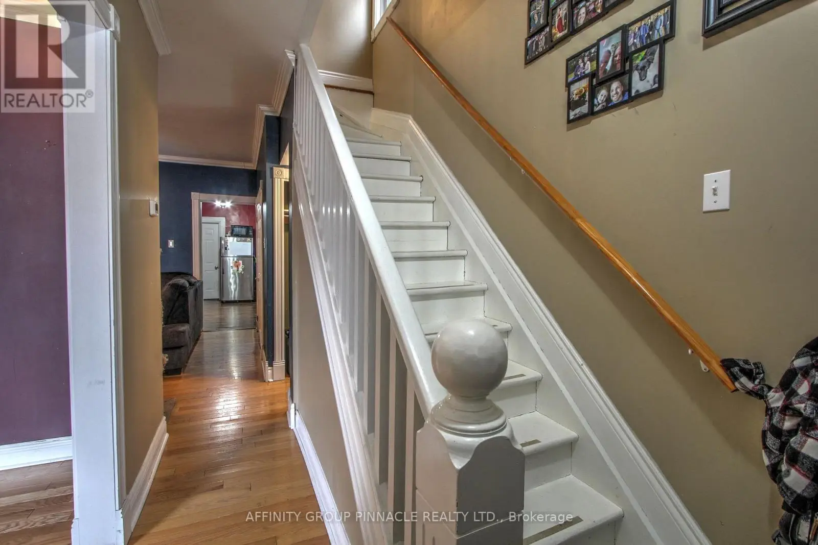 587 Chamberlain Street, Peterborough Central, Ontario  K9J 4L7 - Photo 2 - X12042185
