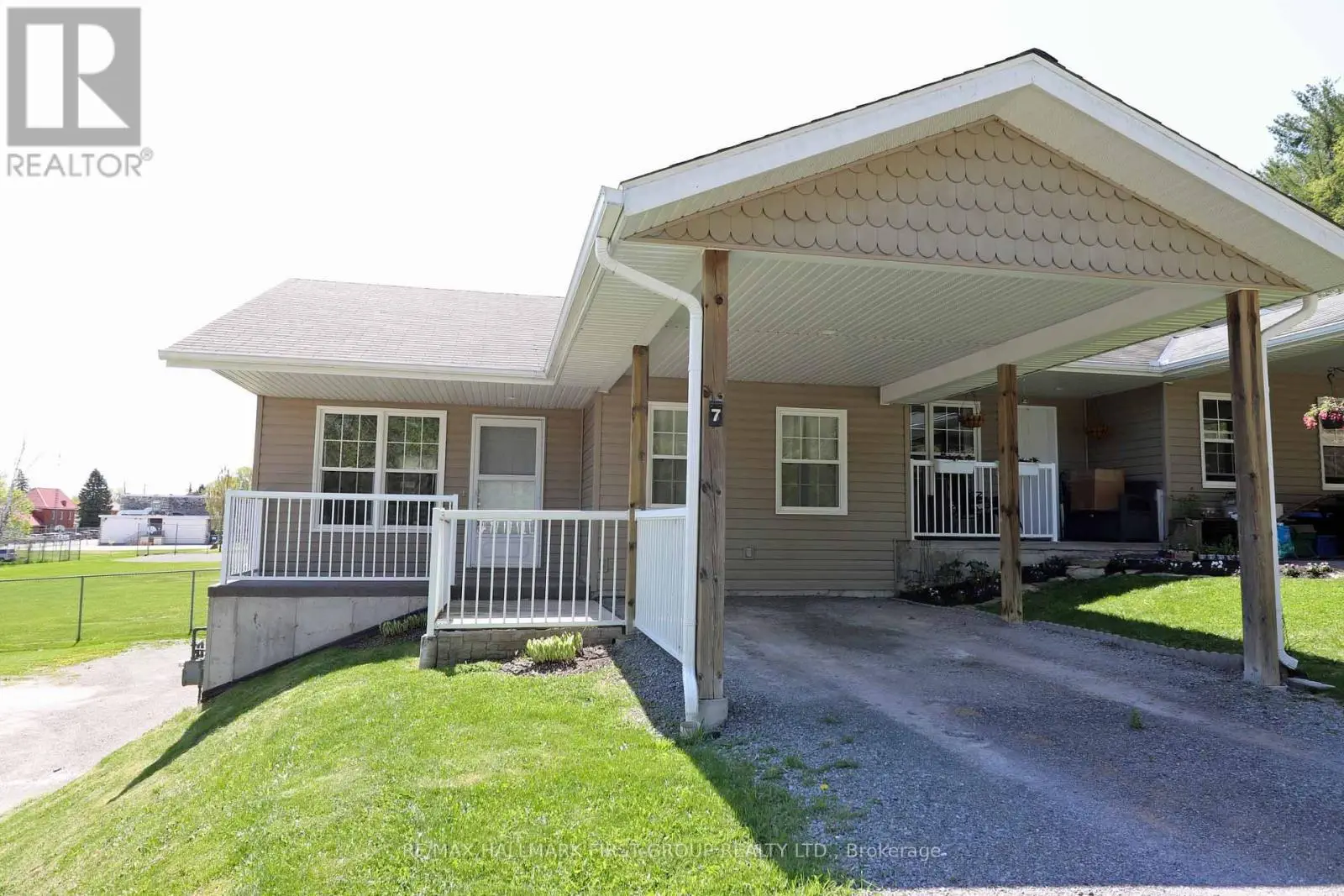 7 - 494 Metcalf Street N, Tweed, Ontario  K0K 3J0 - Photo 2 - X12145151