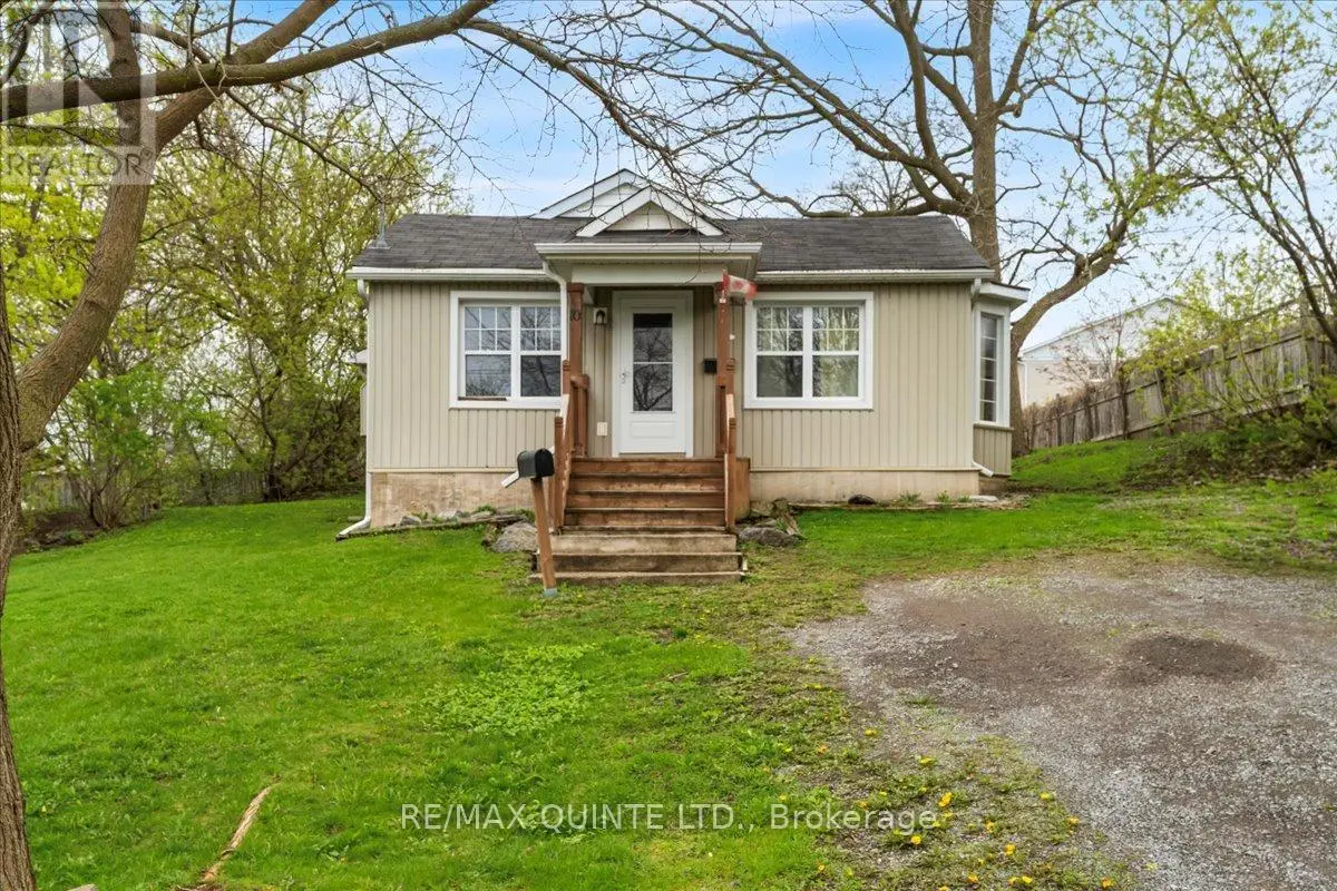 10 Grier Street, Belleville, Ontario  K8P 2Z7 - Photo 1 - X12145152