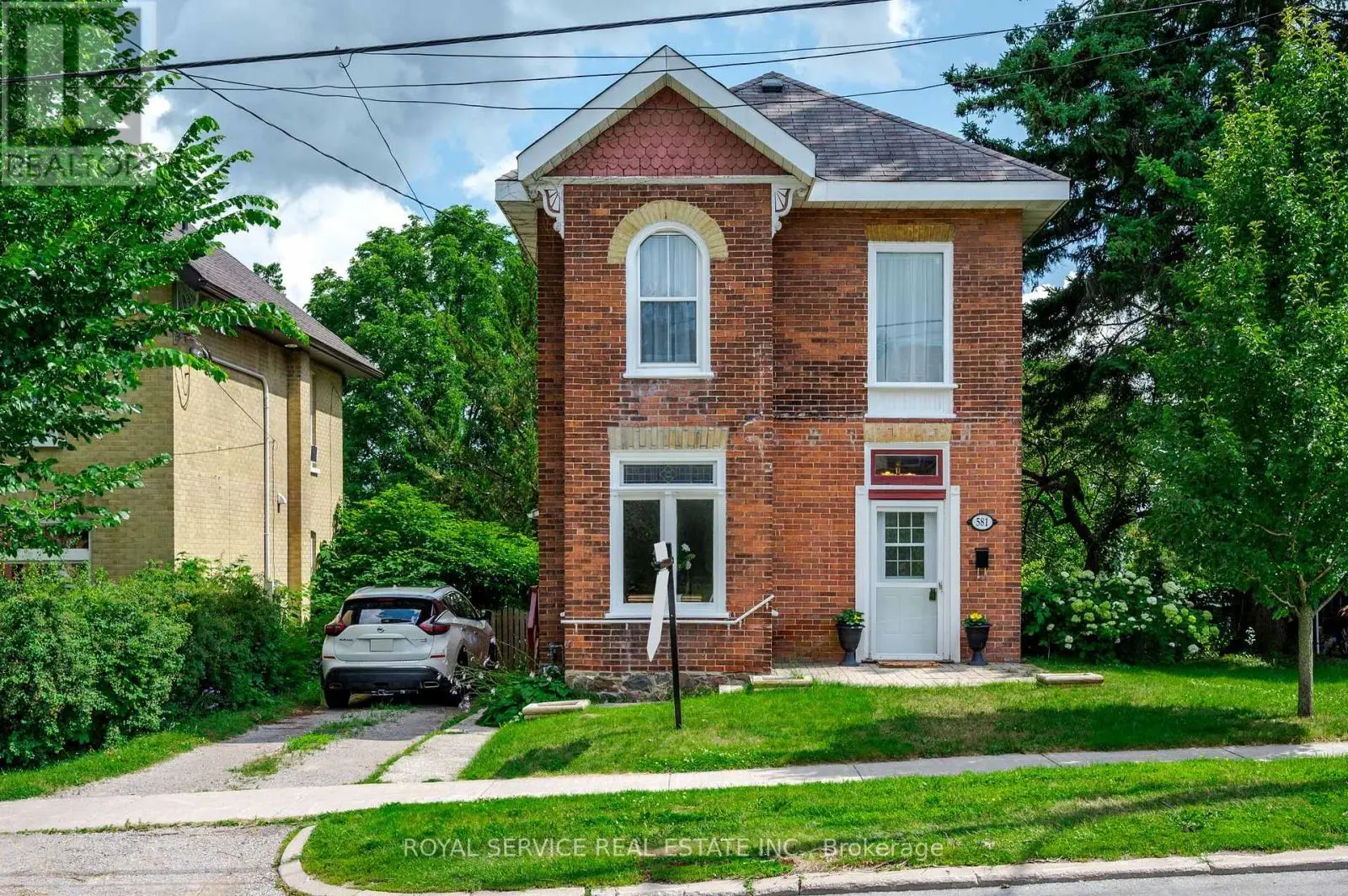 581 Sherbrooke Street, Peterborough Central, Ontario  K9J 2P4 - Photo 2 - X12145382