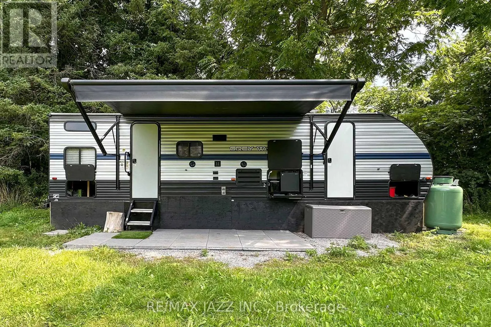 650 Lakeridge Road S, Ajax, Ontario  L1P 1Z8 - Photo 1 - E12145611