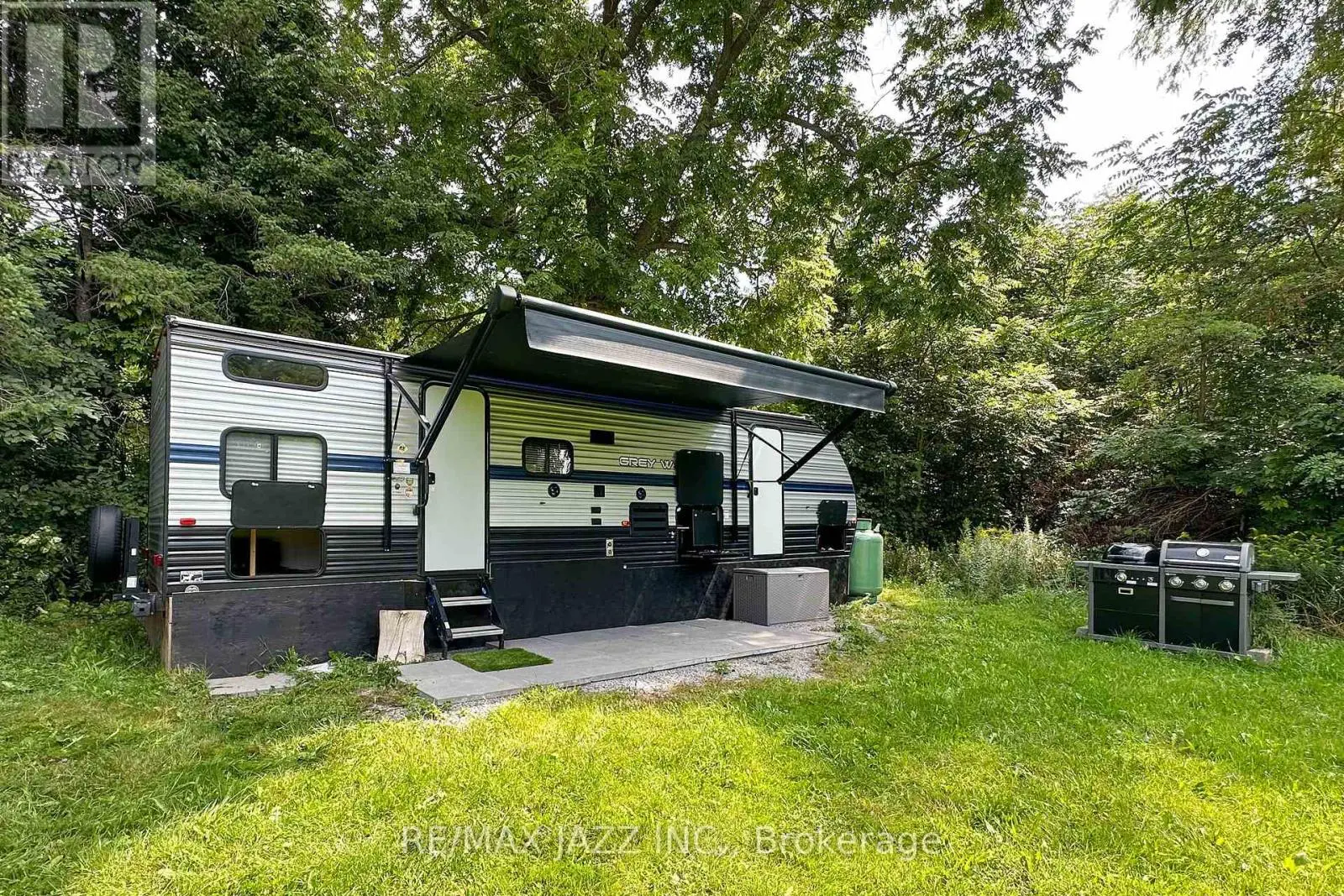 650 Lakeridge Road S, Ajax, Ontario  L1P 1Z8 - Photo 2 - E12145611