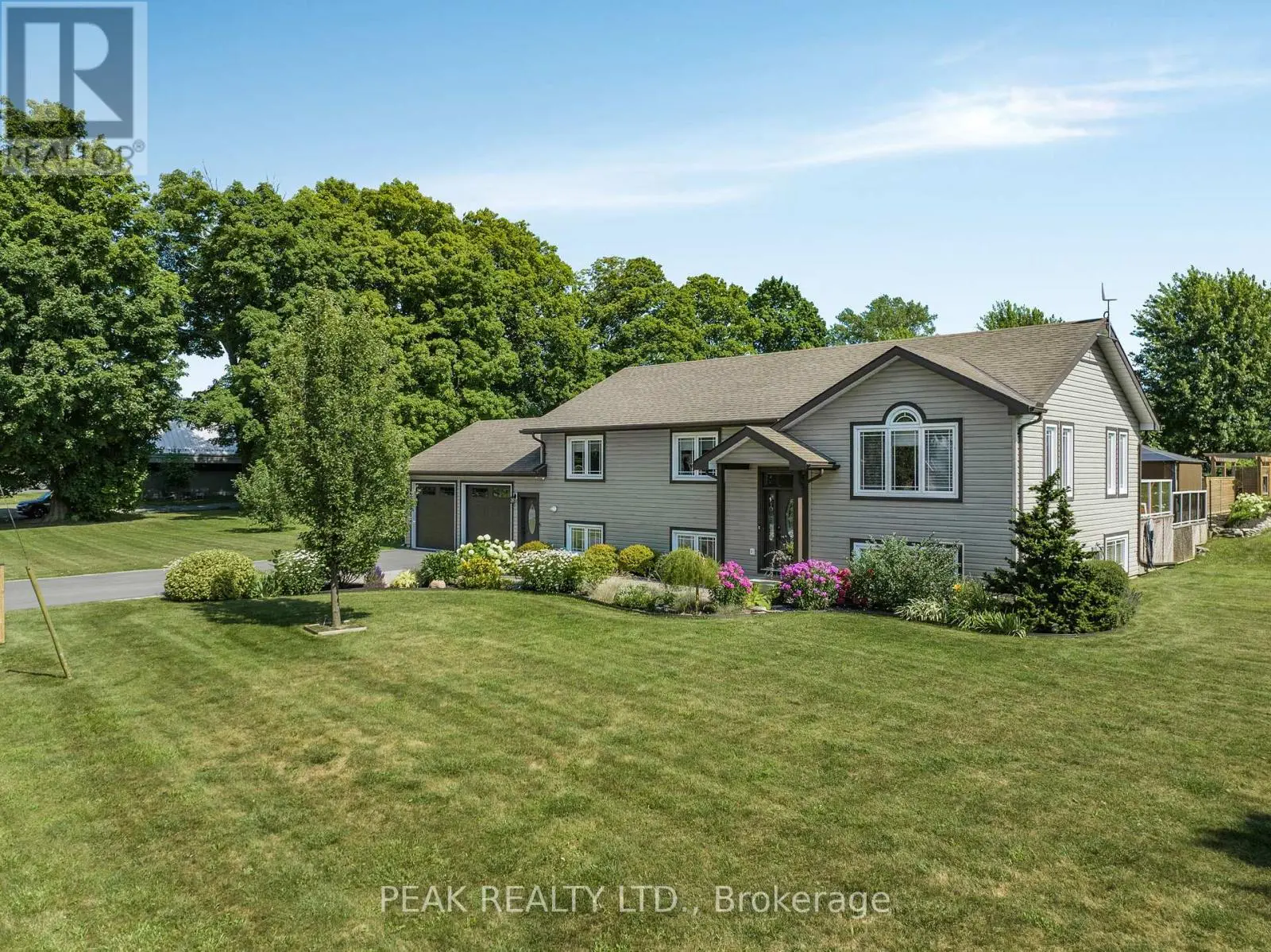 116 Prinyers Cove Crescent, Prince Edward County, Ontario  K0K 2T0 - Photo 2 - X12146423