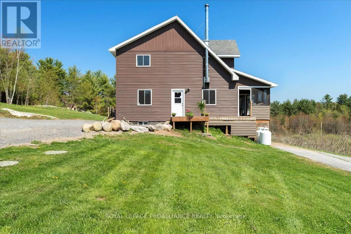 340 Deer Rock Lake Road, Addington Highlands, Ontario  K0H 1P0 - Photo 3 - X12144617