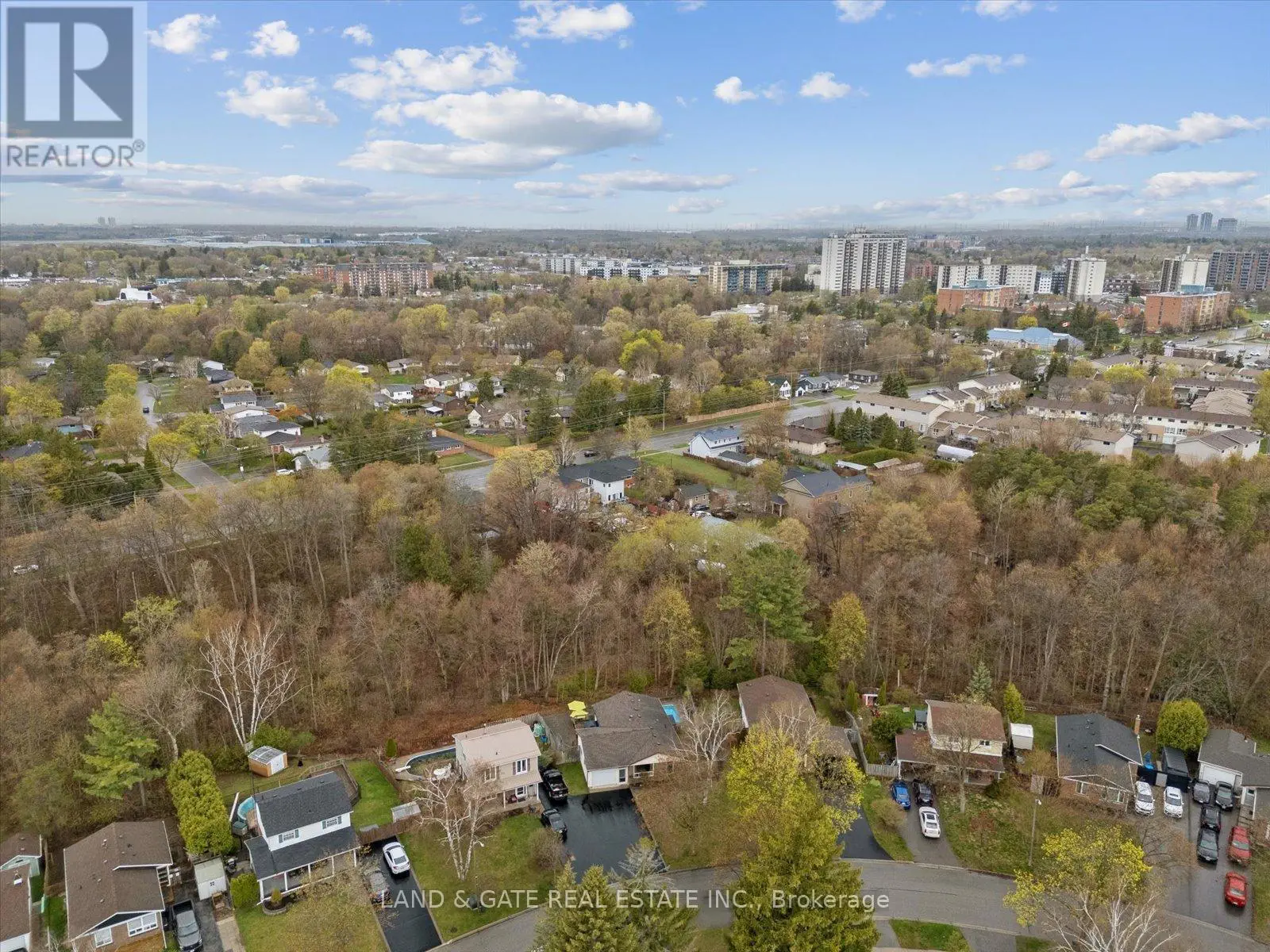 1038 Exeter Street, Oshawa, Ontario  L1G 7E9 - Photo 2 - E12146815