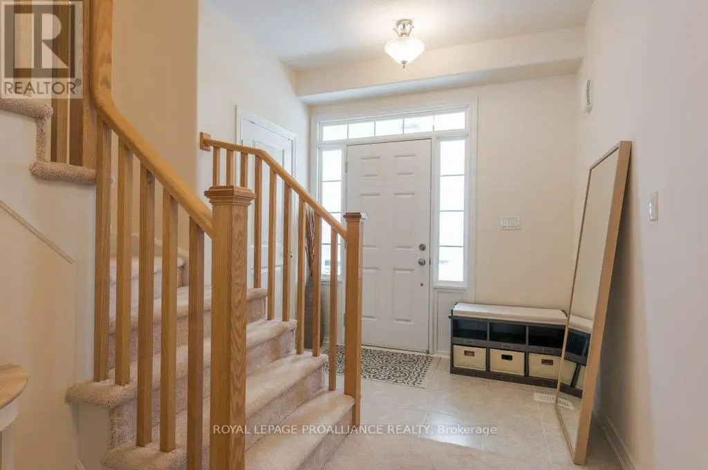 477 Grange Way, Peterborough North, Ontario  K9H 0H8 - Photo 3 - X12146856