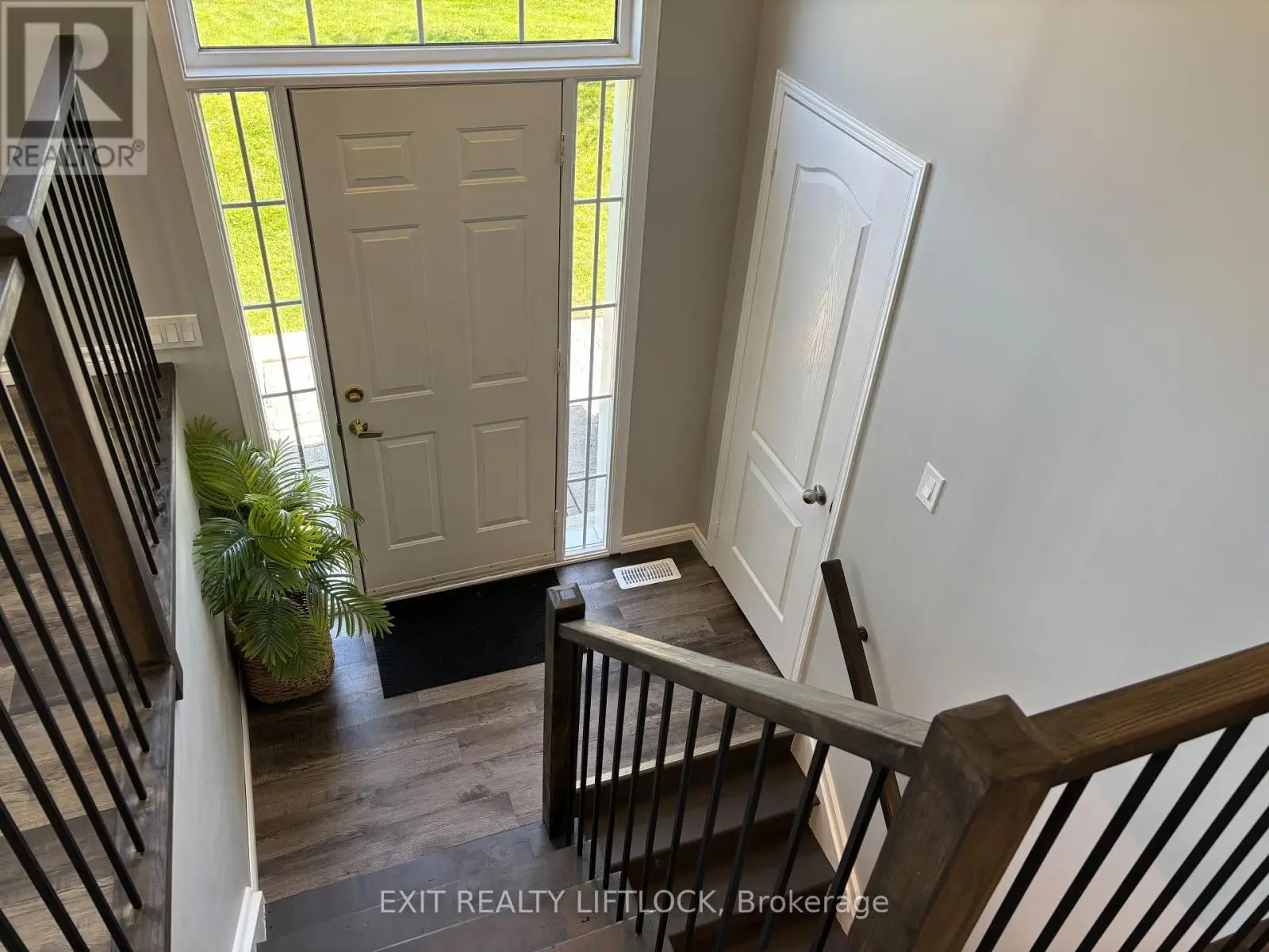 1018 Baker Street, Peterborough North, Ontario  K9H 7P8 - Photo 3 - X12147159