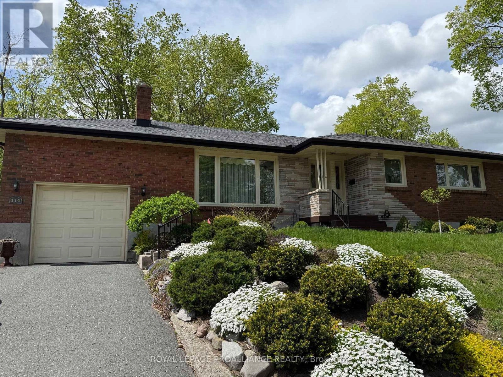 114 O'carroll Avenue, Peterborough North, Ontario  K9H 4V3 - Photo 1 - X12028761