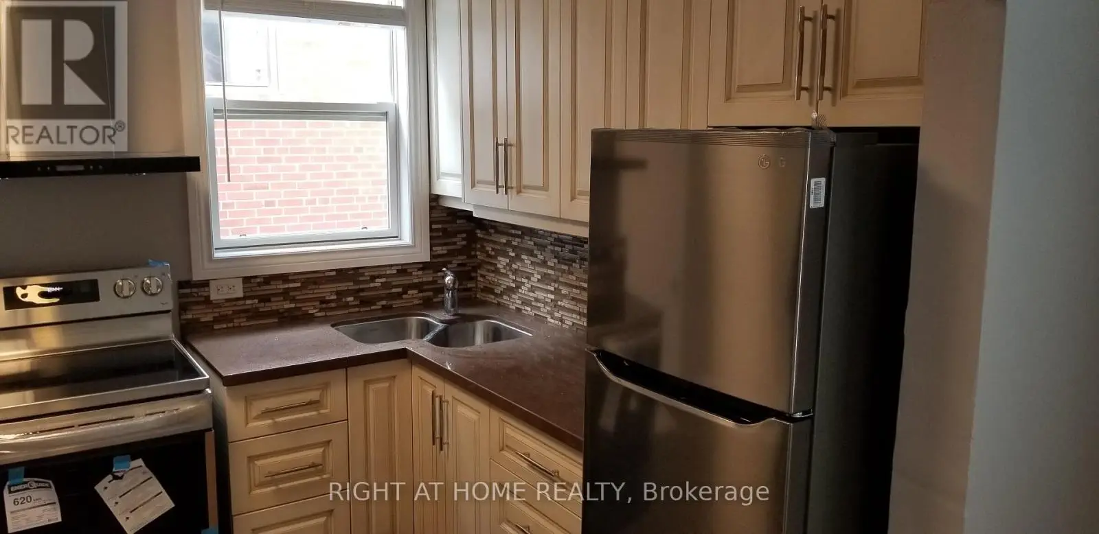 Main - 246 Rosemount Avenue, Toronto, Ontario  M6H 2N3 - Photo 1 - W12147499