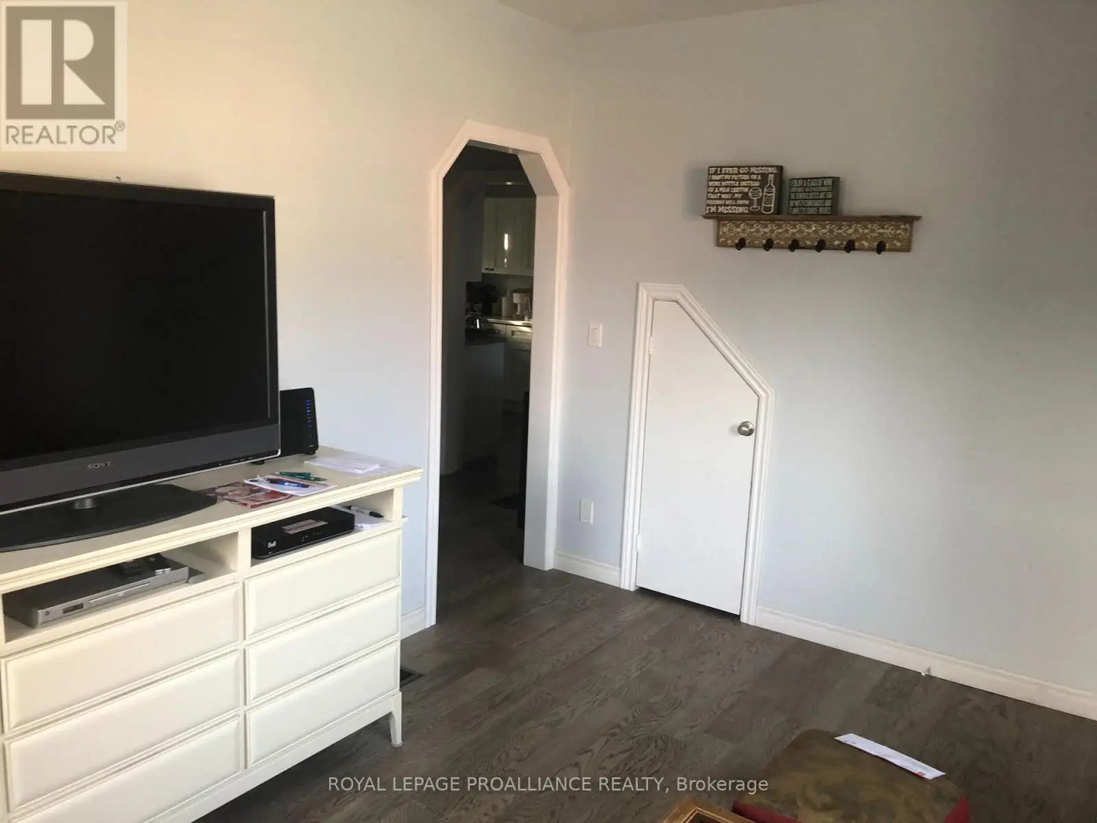 A & B - 24 Flindall Street, Quinte West, Ontario  K8V 3E3 - Photo 1 - X12147470