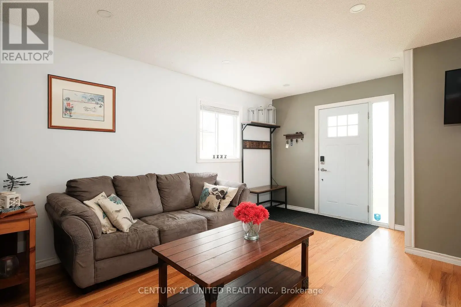 1190 Neptune Street, Peterborough North, Ontario  K9H 7M6 - Photo 2 - X12147487