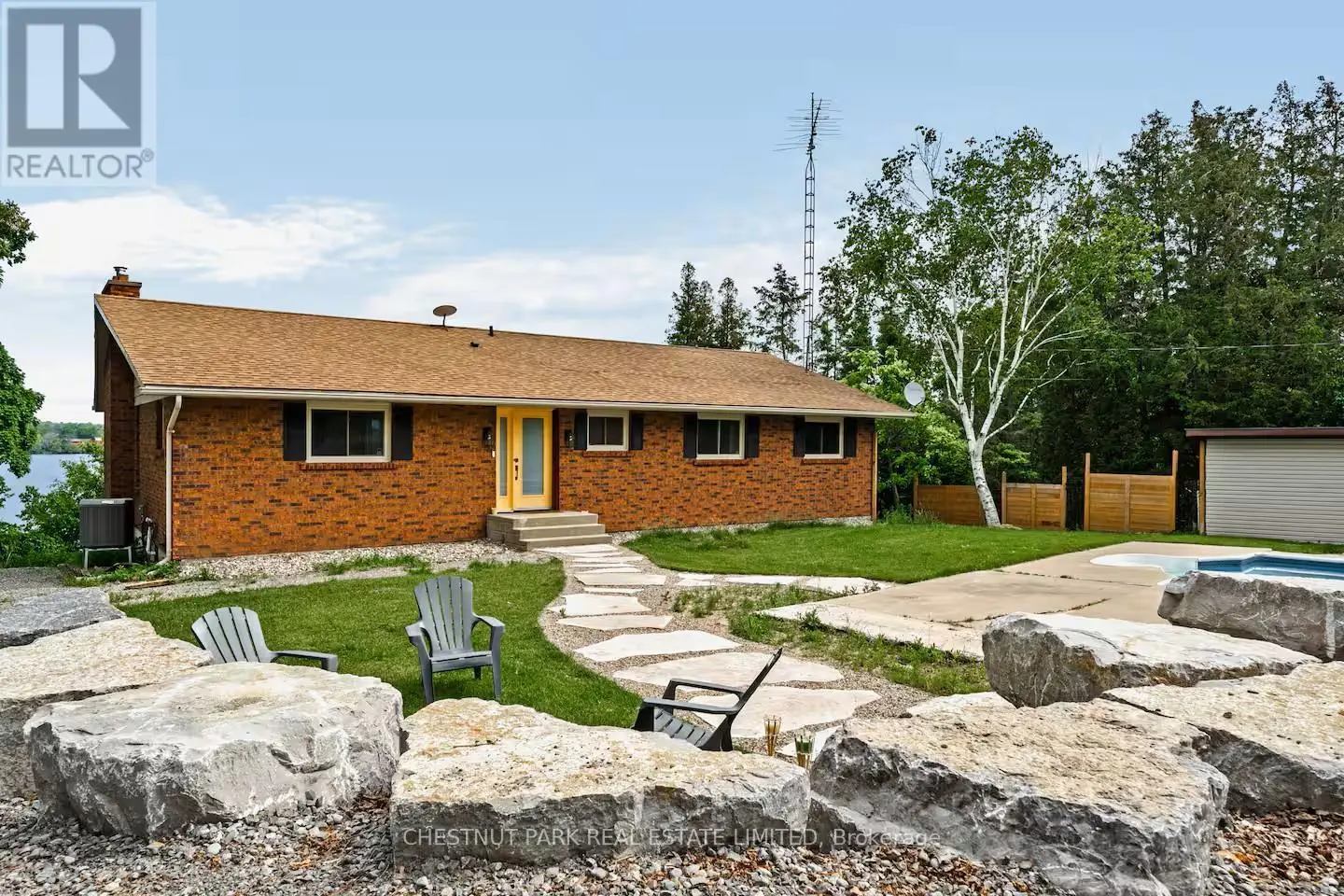 5404 County Road 1, Prince Edward County, Ontario  K0K 1T0 - Photo 1 - X12100379