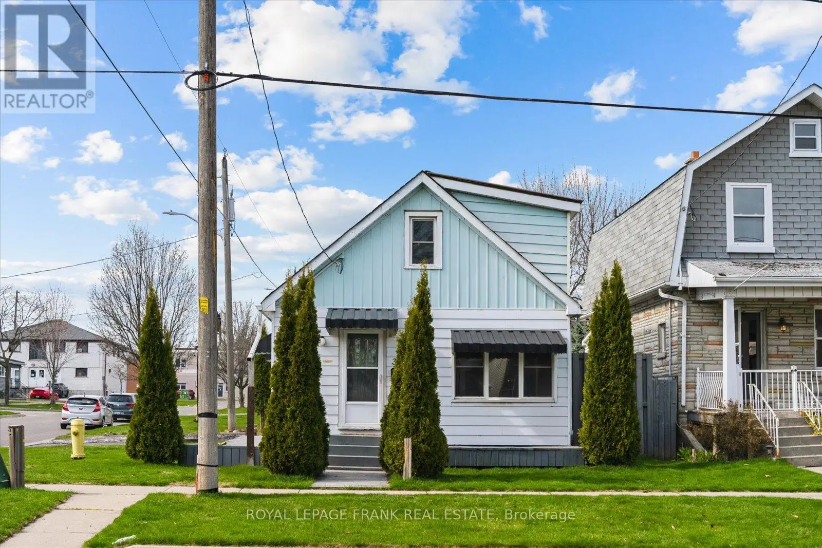 354 Pine Avenue, Oshawa, Ontario  L1J 2H4 - Photo 1 - E12103903
