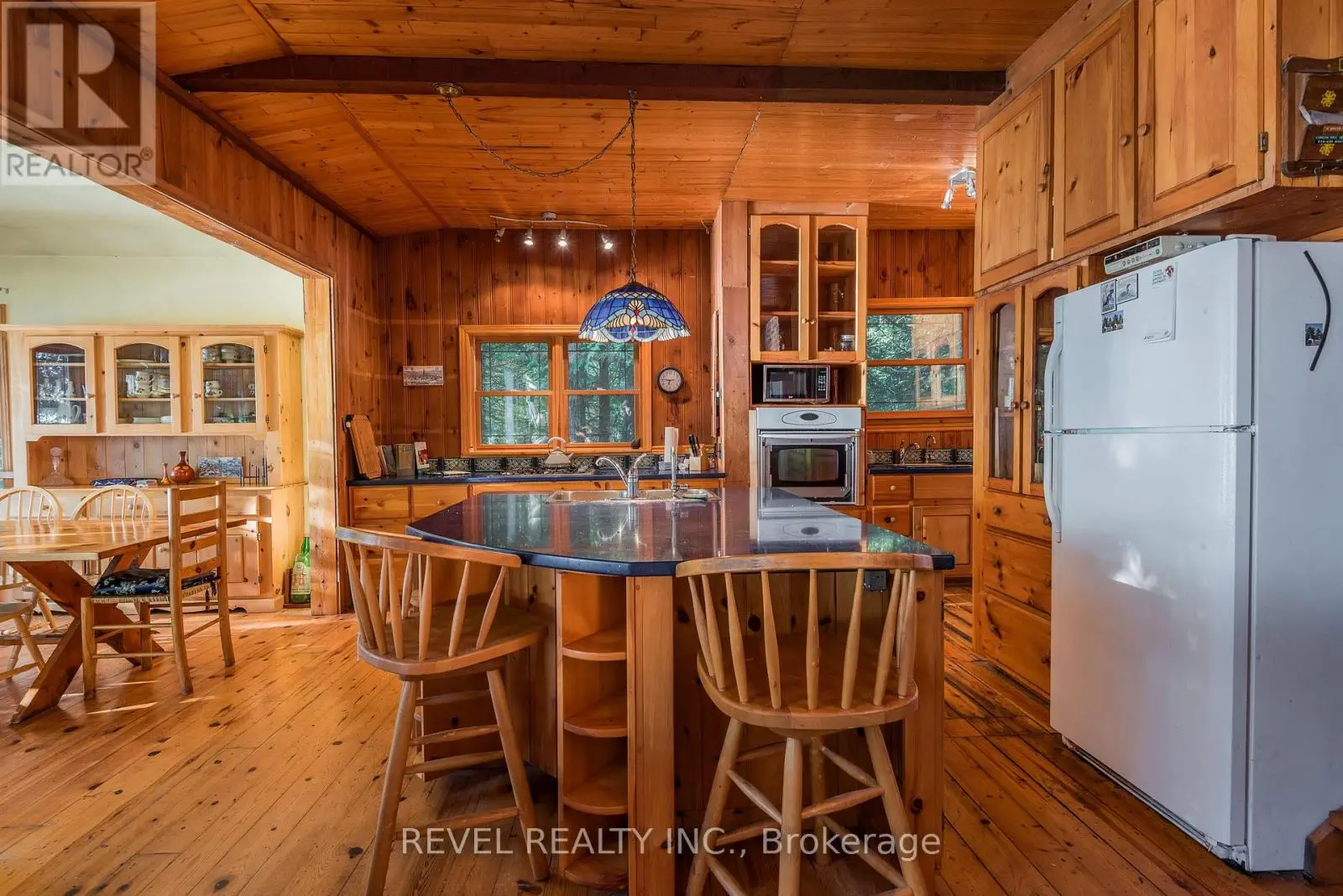852 Birchview Road, Douro-Dummer, Ontario  K0L 2H0 - Photo 2 - X12147929