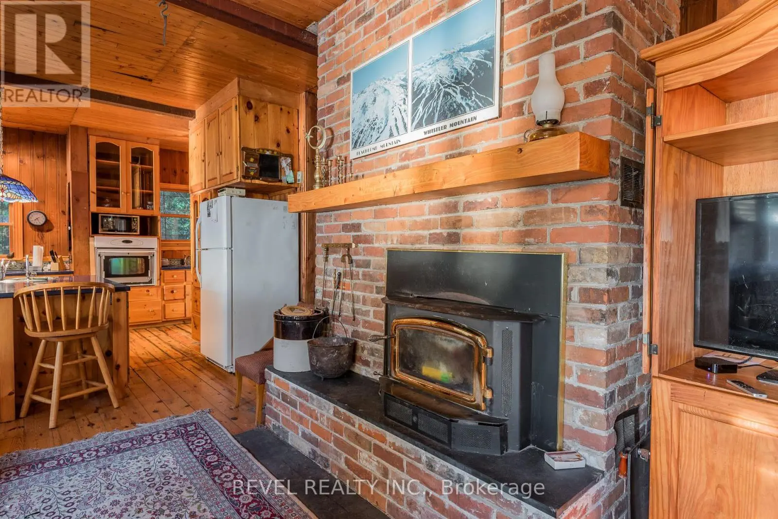 852 Birchview Road, Douro-Dummer, Ontario  K0L 2H0 - Photo 3 - X12147929