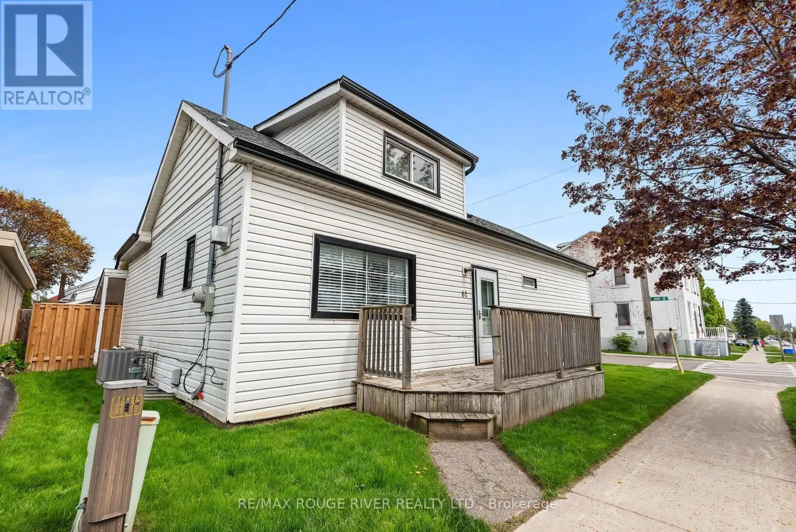 61 Liberty Street S, Clarington, Ontario  L1C 2N6 - Photo 2 - E12147299