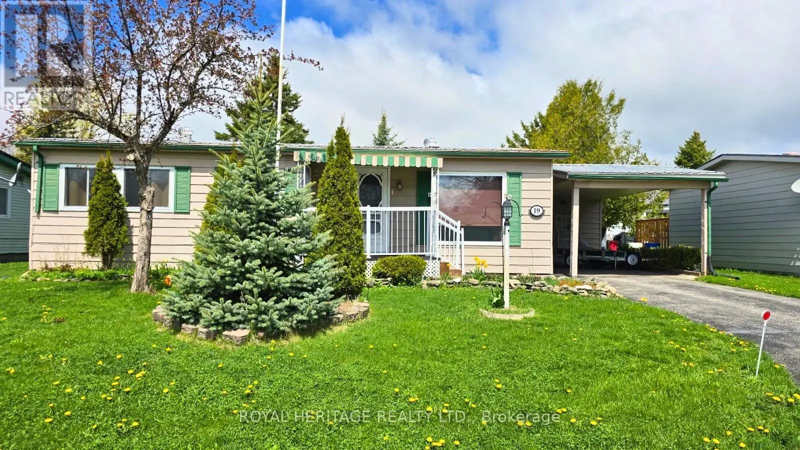 19 Park Street, Kawartha Lakes, Ontario  K9V 4R1 - Photo 1 - X12148165