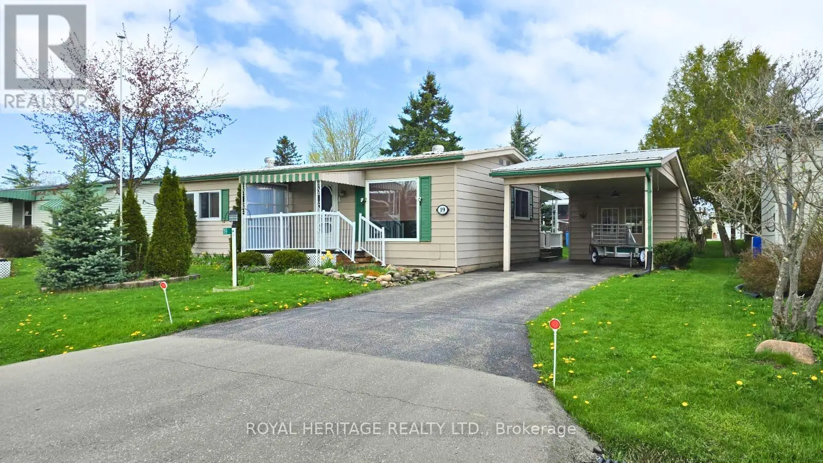 19 Park Street, Kawartha Lakes, Ontario  K9V 4R1 - Photo 2 - X12148165