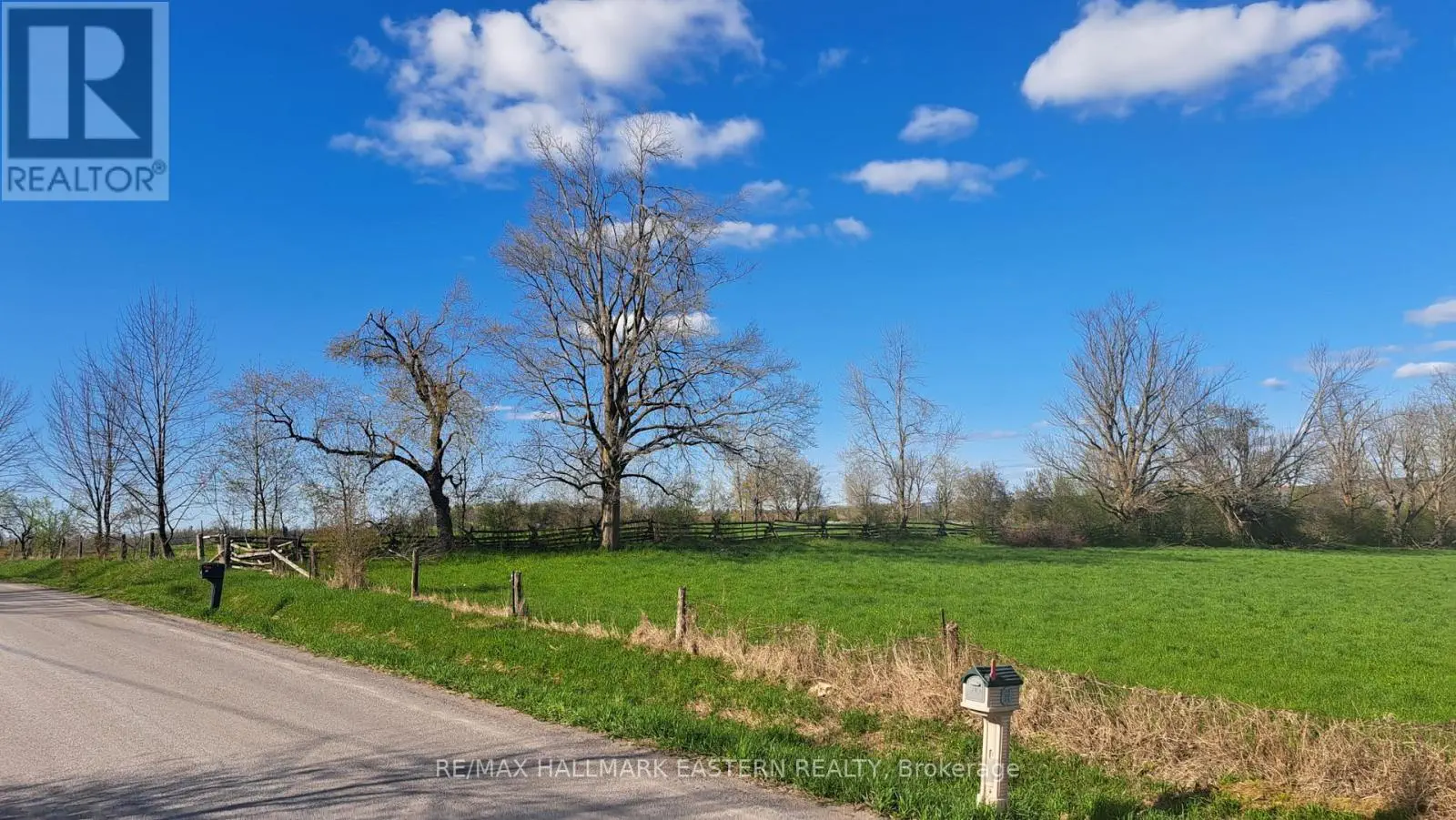 352 Peregrine Road, Selwyn, Ontario  K9J 6X2 - Photo 3 - X12148222