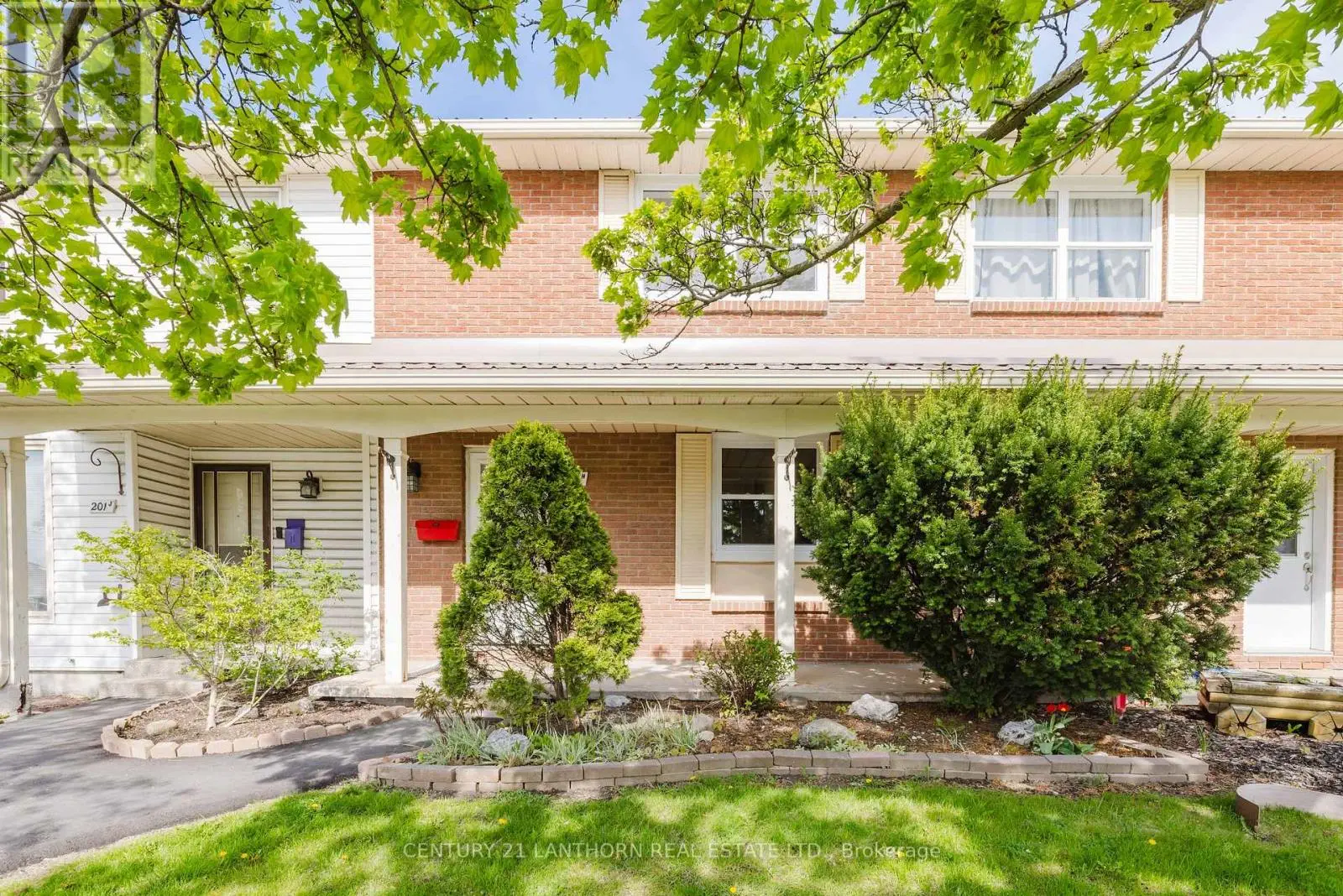 H - 201 North Park Street, Belleville, Ontario  K8P 4T9 - Photo 2 - X12148539