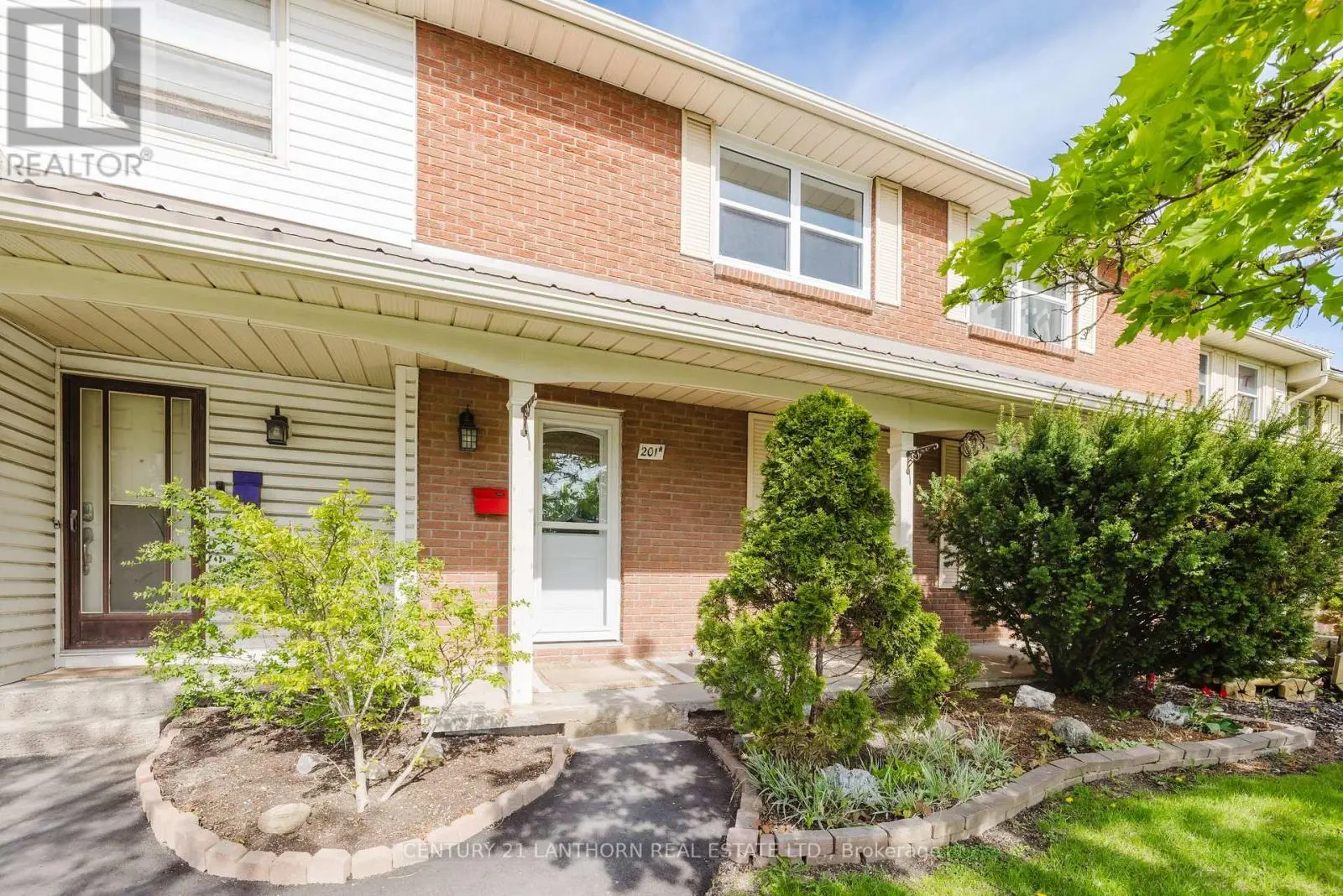 H - 201 North Park Street, Belleville, Ontario  K8P 4T9 - Photo 3 - X12148539