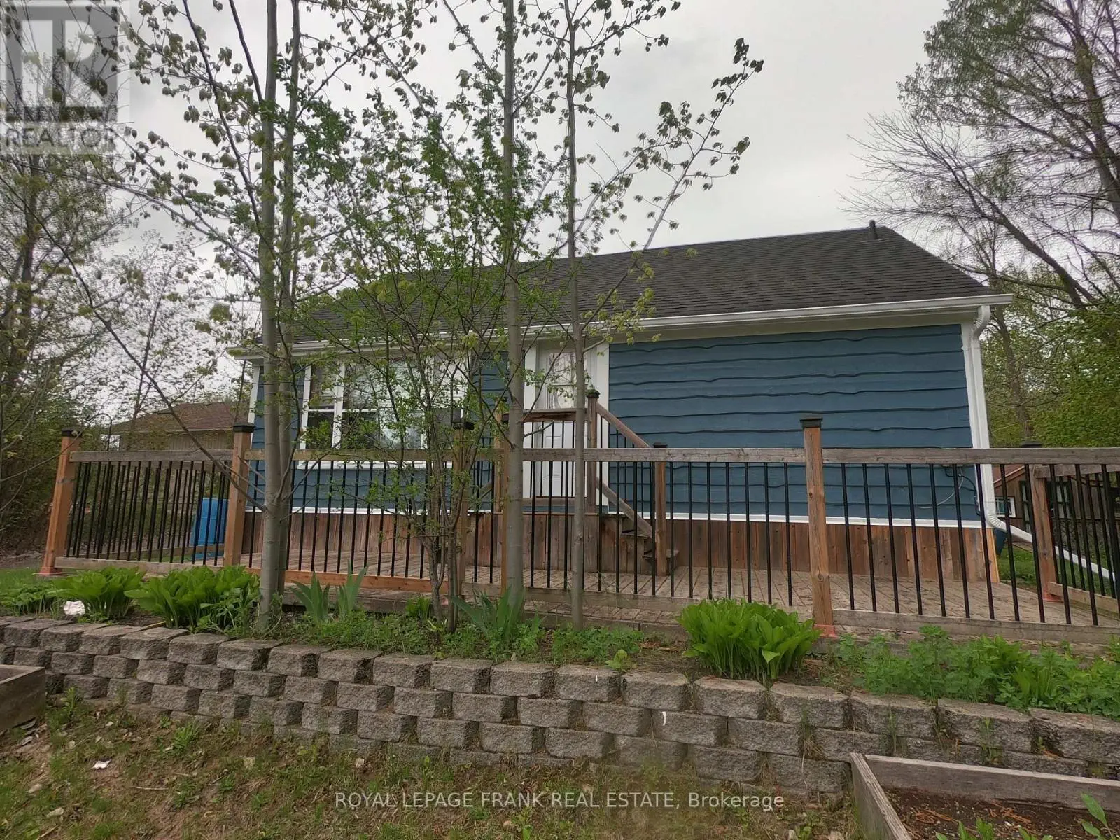 636 North Shore Drive E, Otonabee-South Monaghan, Ontario  K0L 1B0 - Photo 1 - X12149237