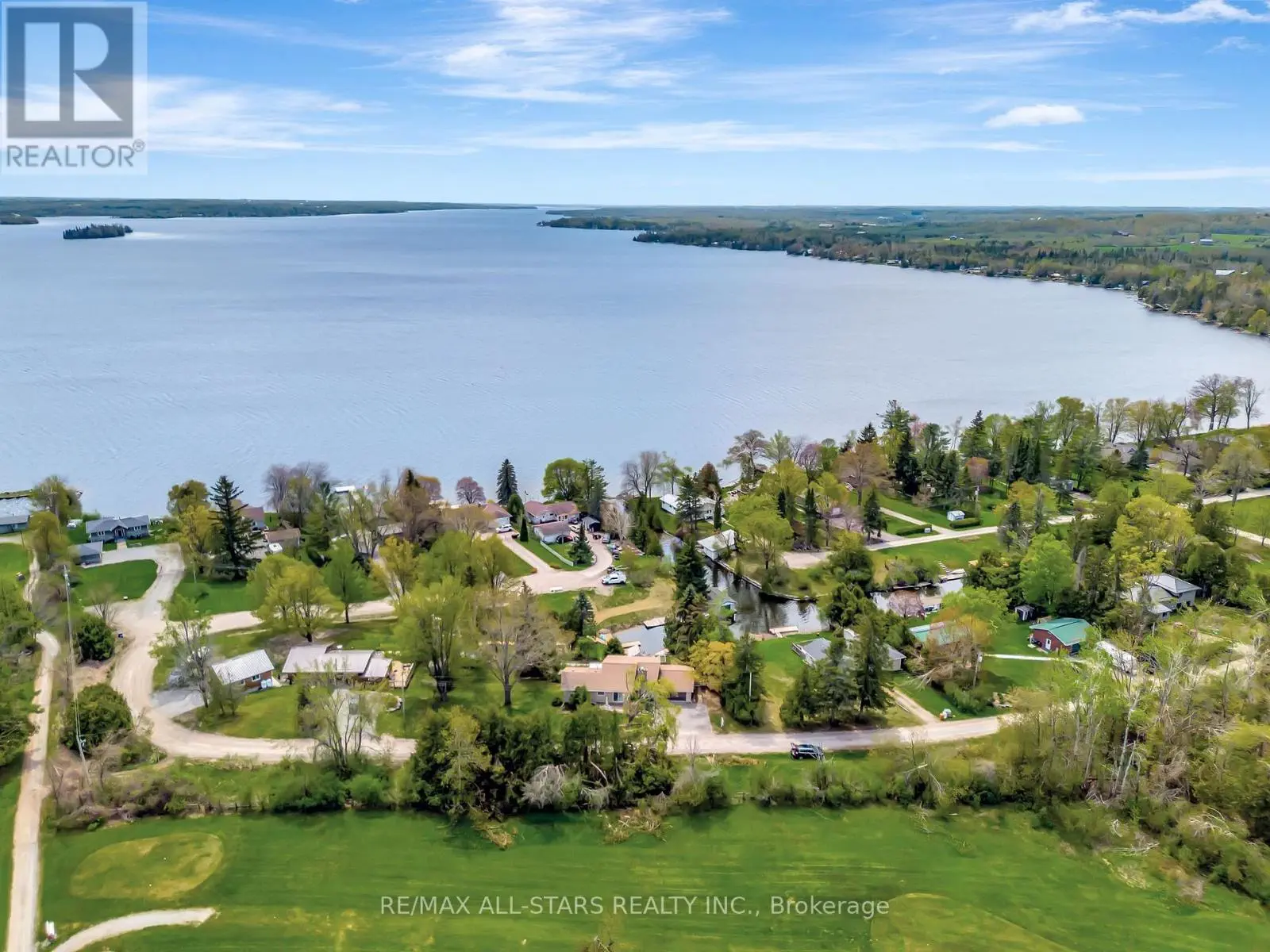88 Verulam Drive, Kawartha Lakes, Ontario  K0M 1N0 - Photo 2 - X12149817