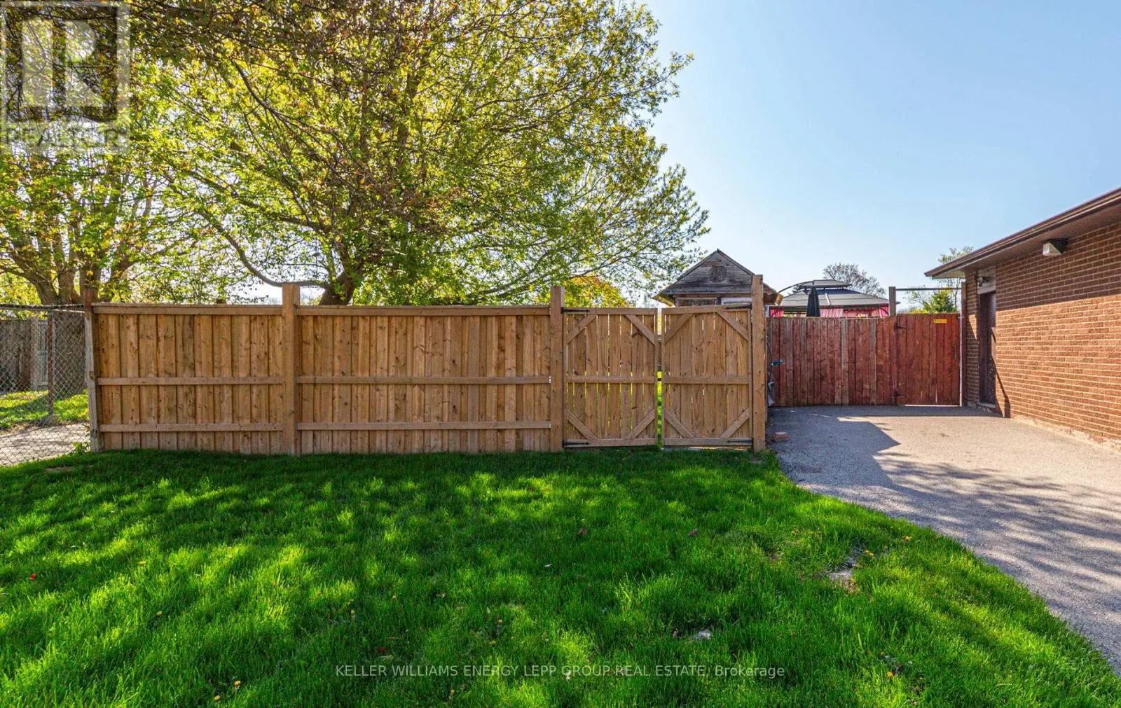 239 Quetico Avenue, Oshawa, Ontario  L1J 1E9 - Photo 3 - E12147404