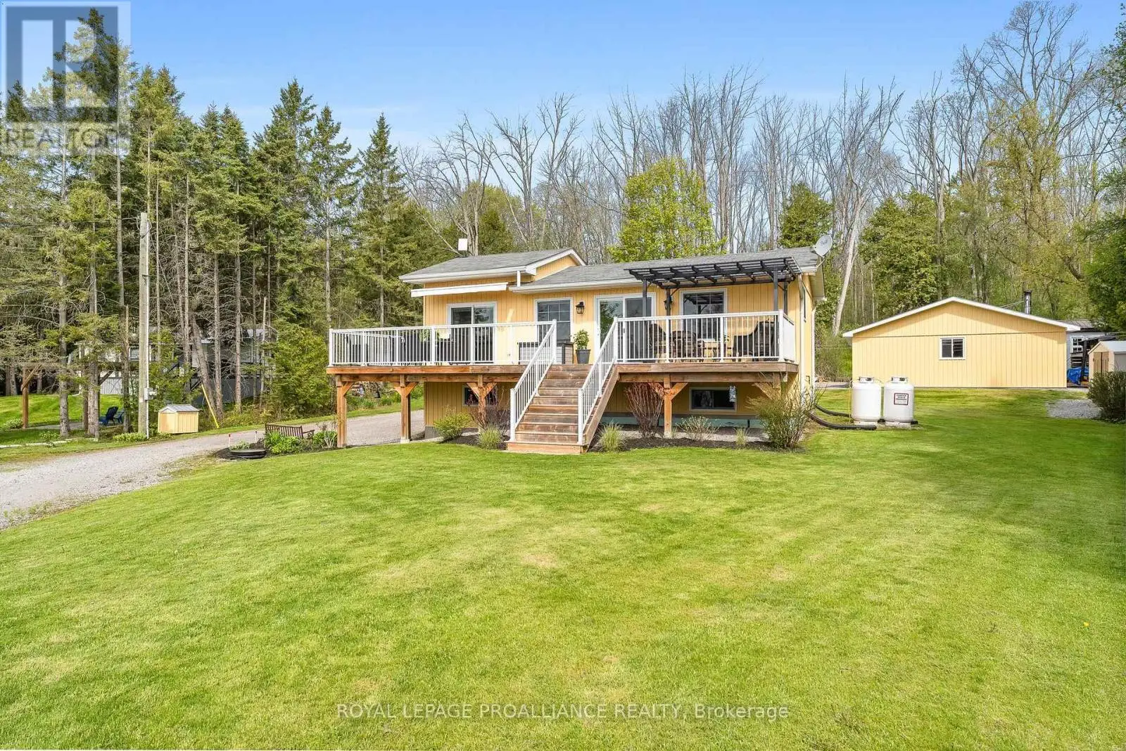 686 North Shore Drive E, Otonabee-South Monaghan, Ontario  K0L 1B0 - Photo 1 - X12150081