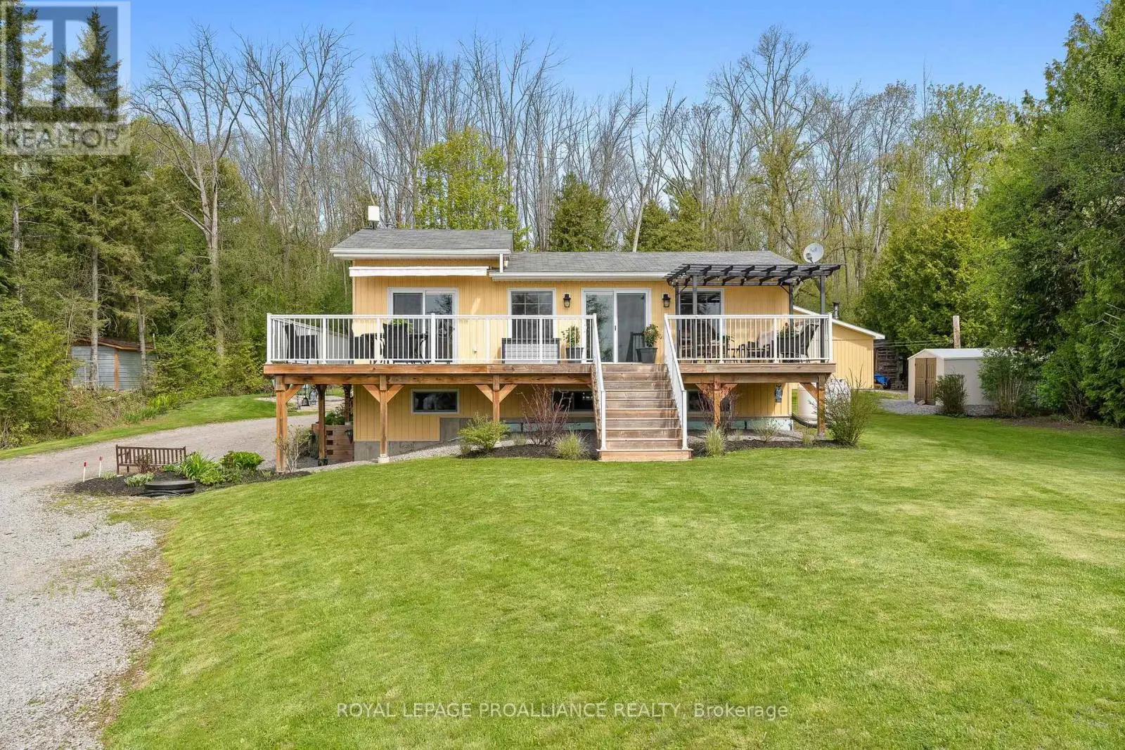 686 North Shore Drive E, Otonabee-South Monaghan, Ontario  K0L 1B0 - Photo 2 - X12150081
