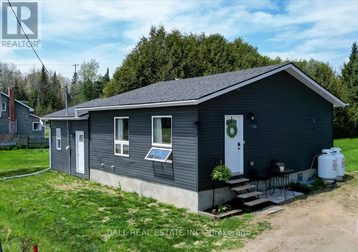 19 Graphite Road, Hastings Highlands, Ontario  K0L 2S0 - Photo 2 - X12150261