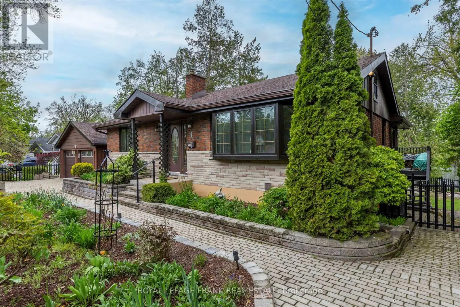 256 Sherin Avenue, Peterborough South, Ontario  K9J 1B6 - Photo 1 - X12150415