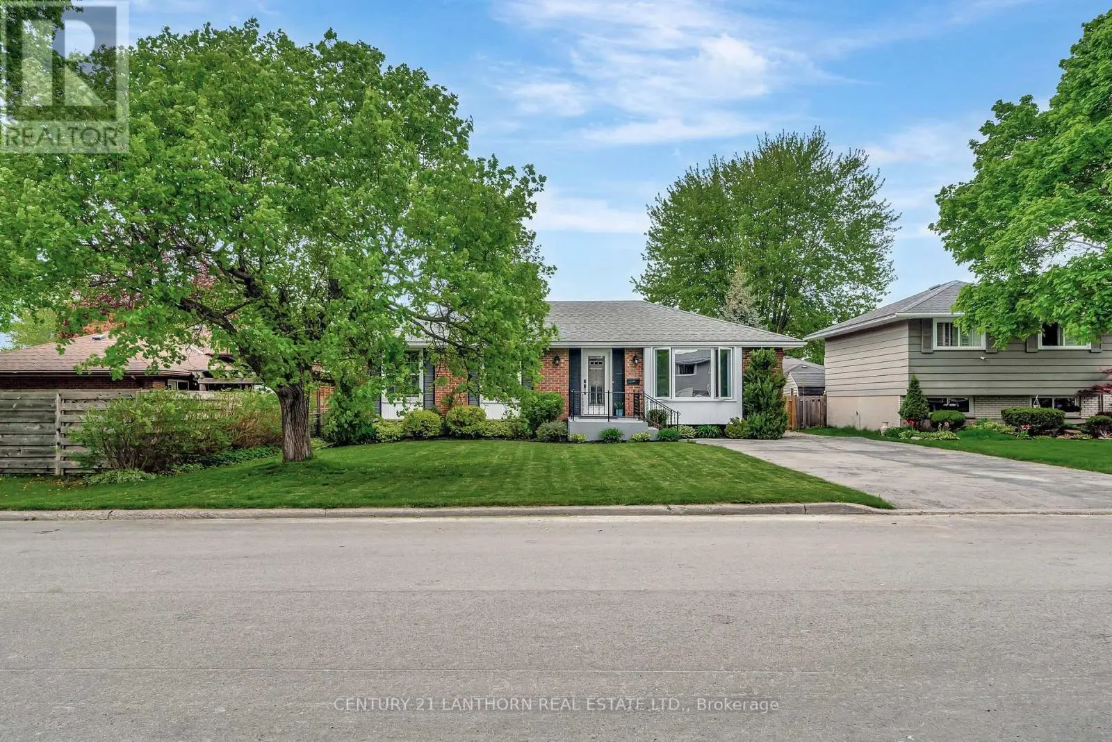 21 Glenarden Crescent, Belleville, Ontario  K8P 2B9 - Photo 1 - X12150938