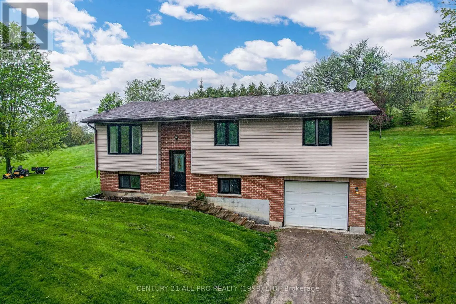 3791 Harwood Road, Hamilton Township, Ontario  K0K 1C0 - Photo 1 - X12150997