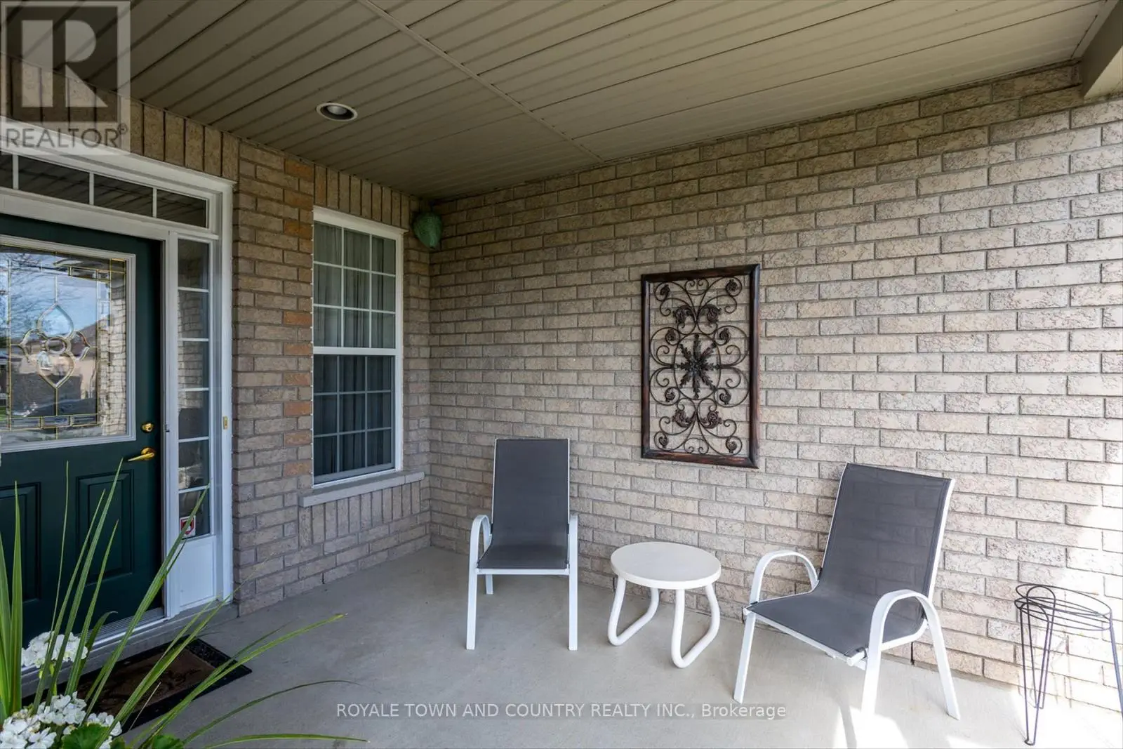 25 Sylvester Drive, Kawartha Lakes, Ontario  K9V 6E7 - Photo 3 - X12151136
