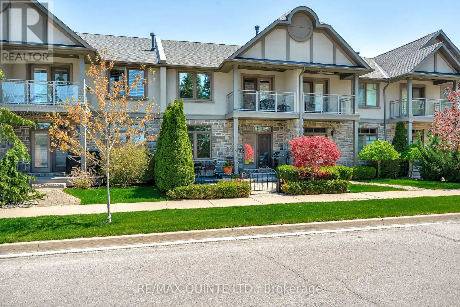 44 - 24 South Church Street, Belleville, Ontario  K8N 0A9 - Photo 1 - X12151328
