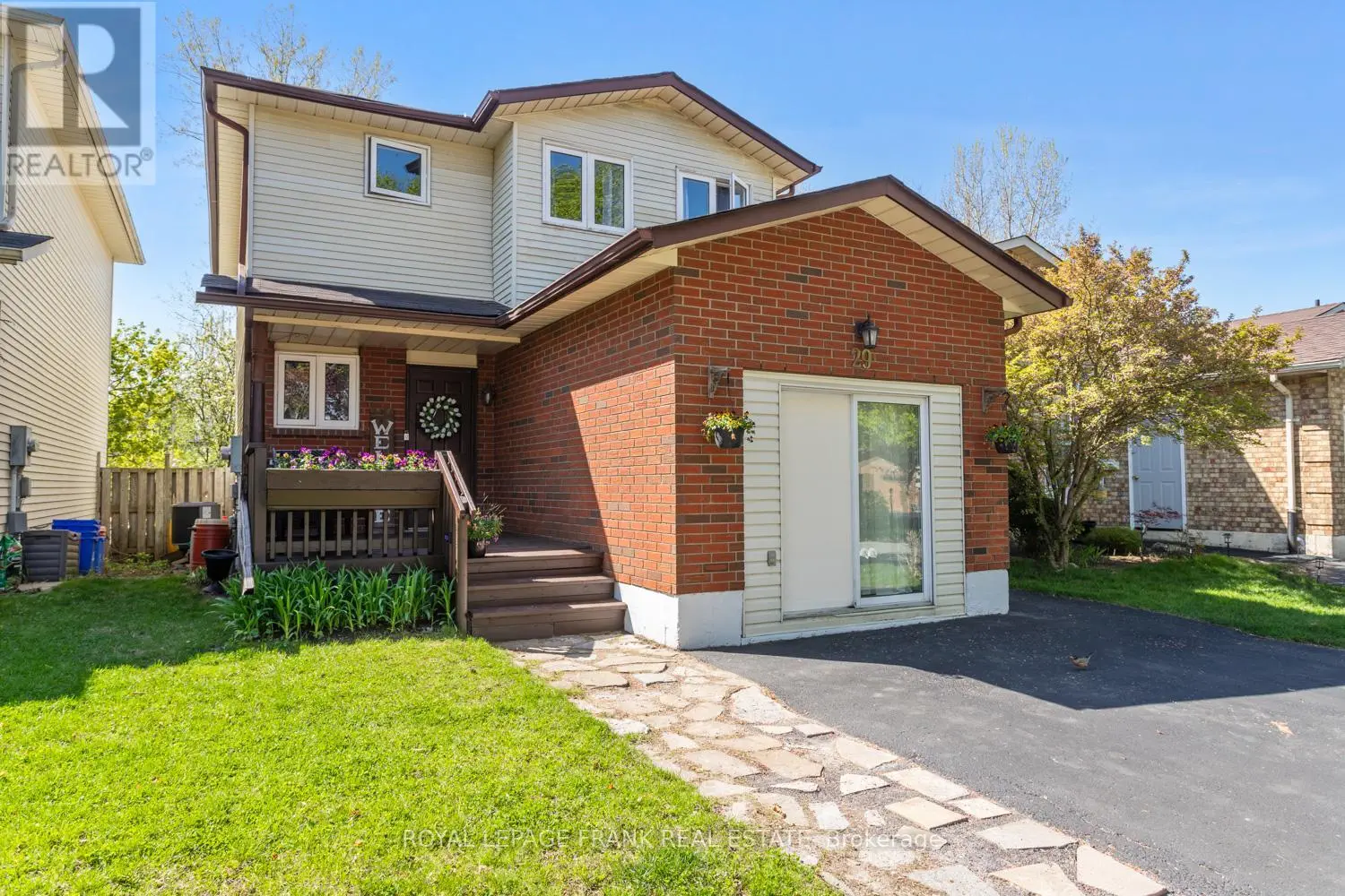 29 Hartsfield Drive, Clarington, Ontario  L1E 1M8 - Photo 1 - E12151479