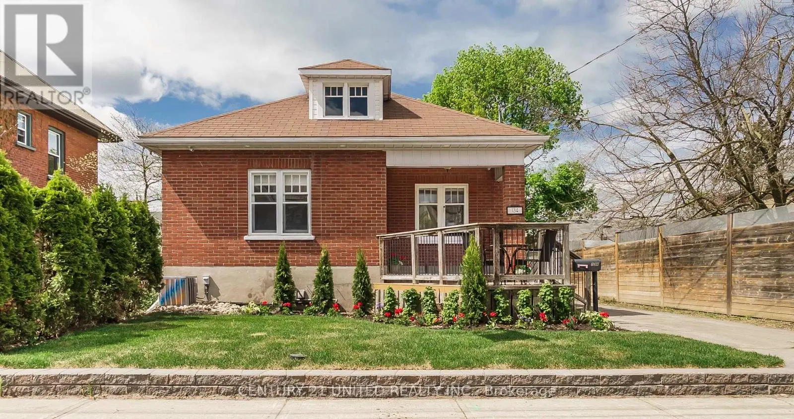 134 Sutherland Place, Peterborough East, Ontario  K9H 1J1 - Photo 2 - X12151563