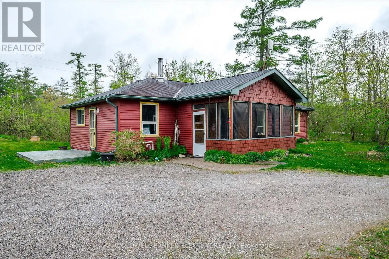 17 Fire Route 79, Galway-Cavendish And Harvey, Ontario  K0L 1J0 - Photo 2 - X12151710
