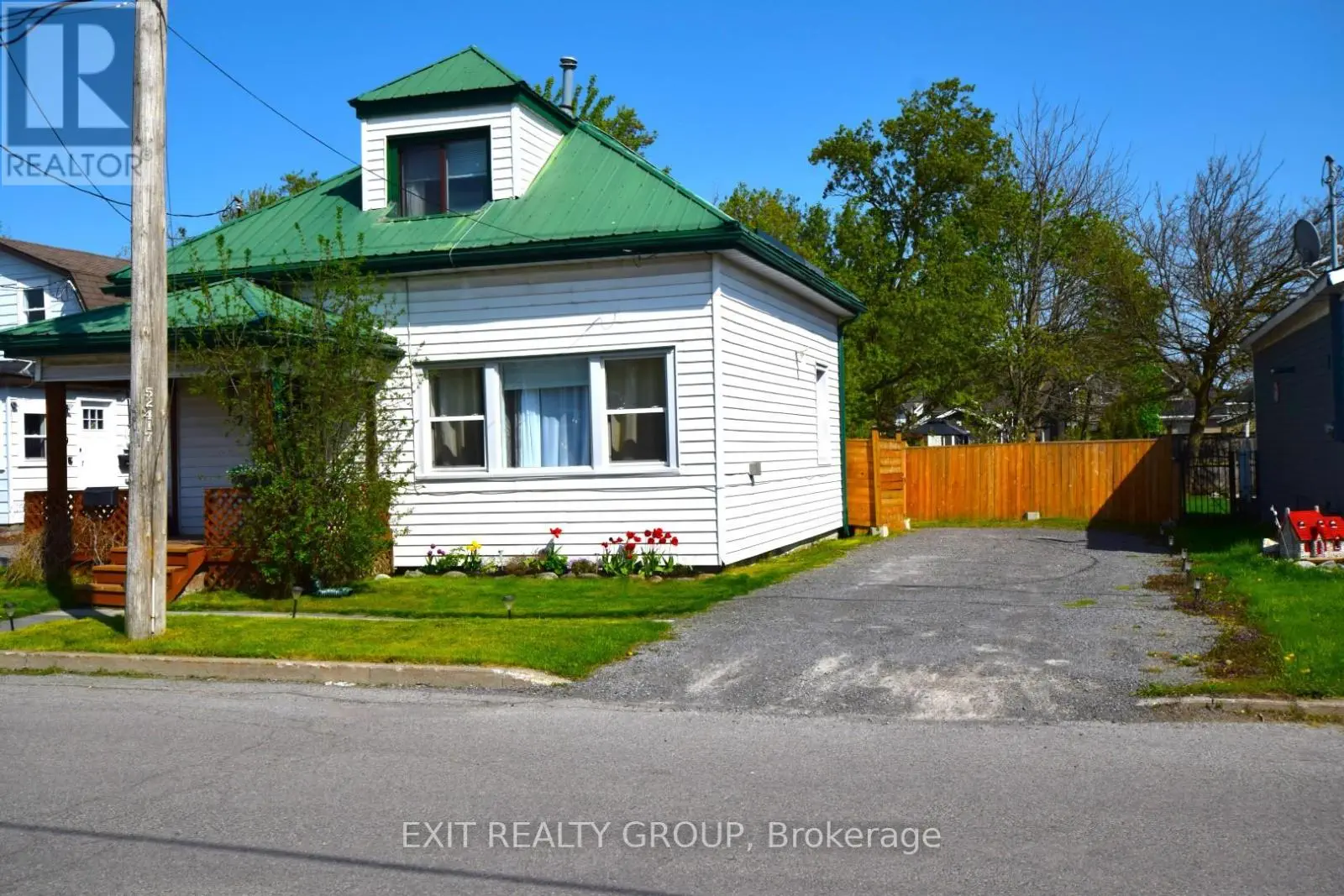 17 Meyers Street, Quinte West, Ontario  K8V 1W5 - Photo 1 - X12151740