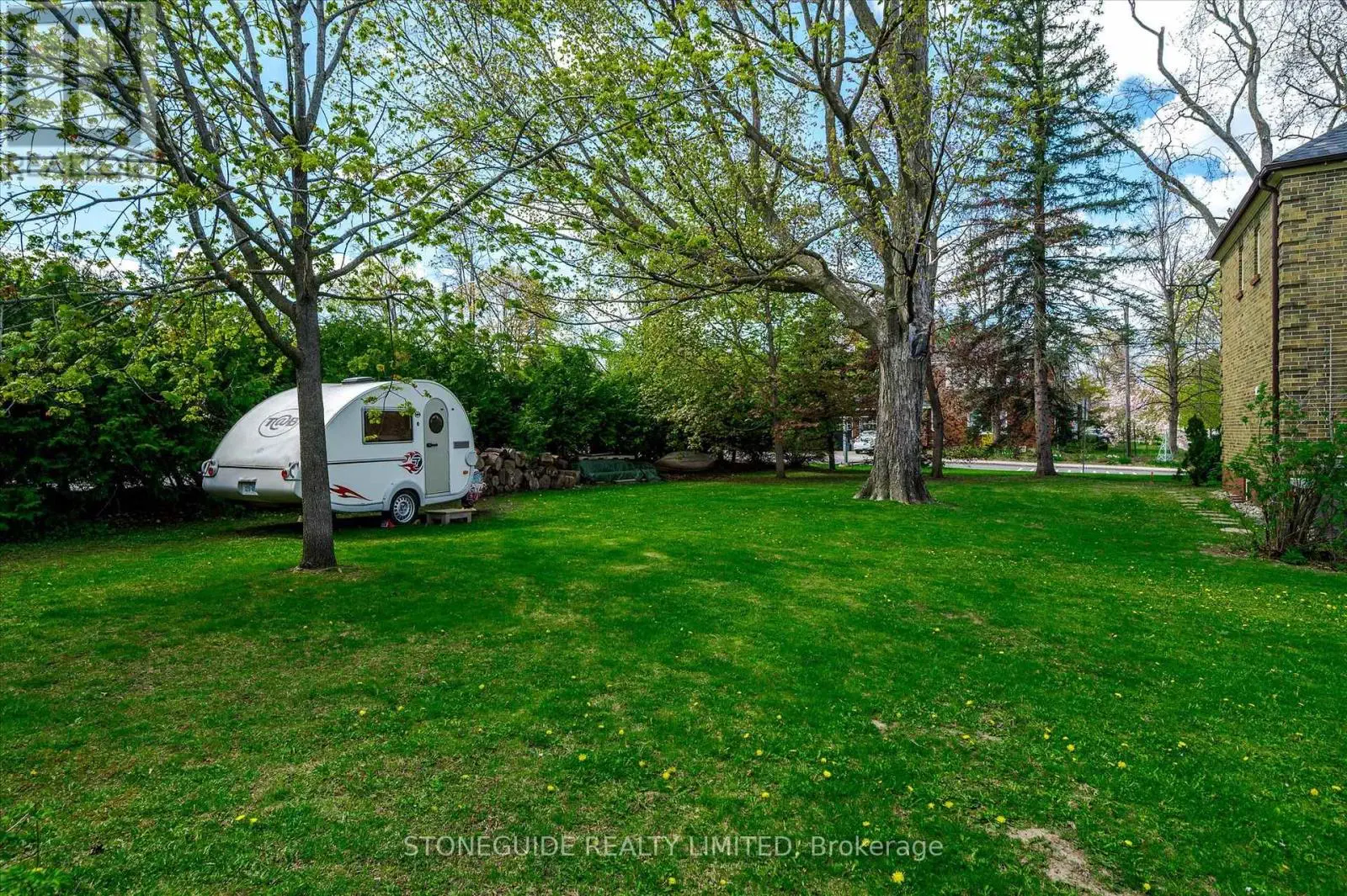 665 Weller Street, Peterborough Central, Ontario  K9J 4X1 - Photo 3 - X12151838