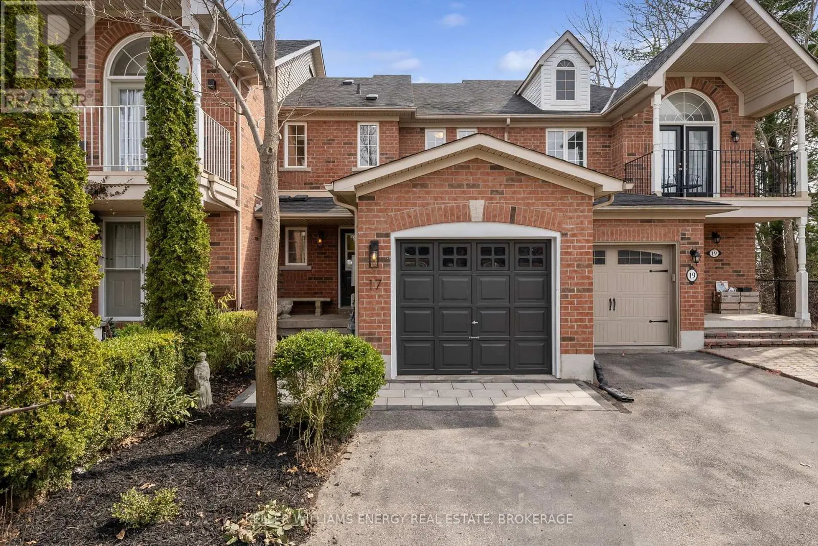 17 Cape Breton Court, Richmond Hill, Ontario  L4E 3W4 - Photo 1 - N12151918
