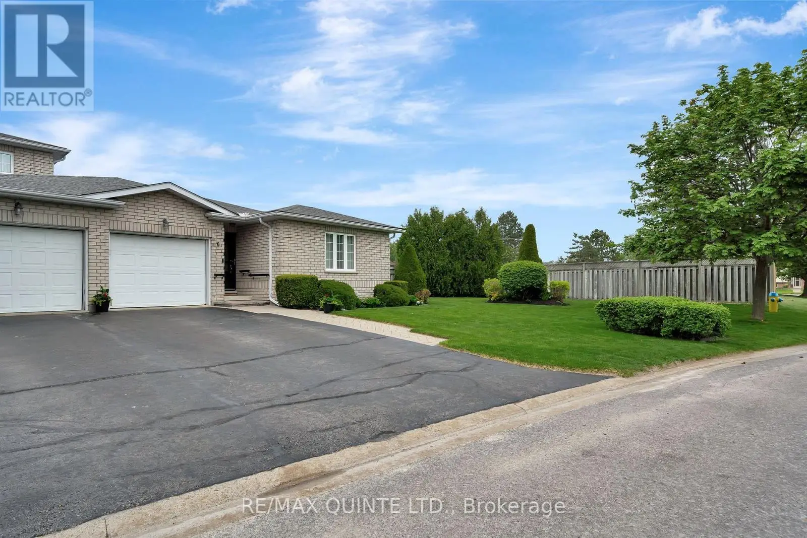 6 Pinegrove Court, Belleville, Ontario  K8N 5X9 - Photo 2 - X12152628