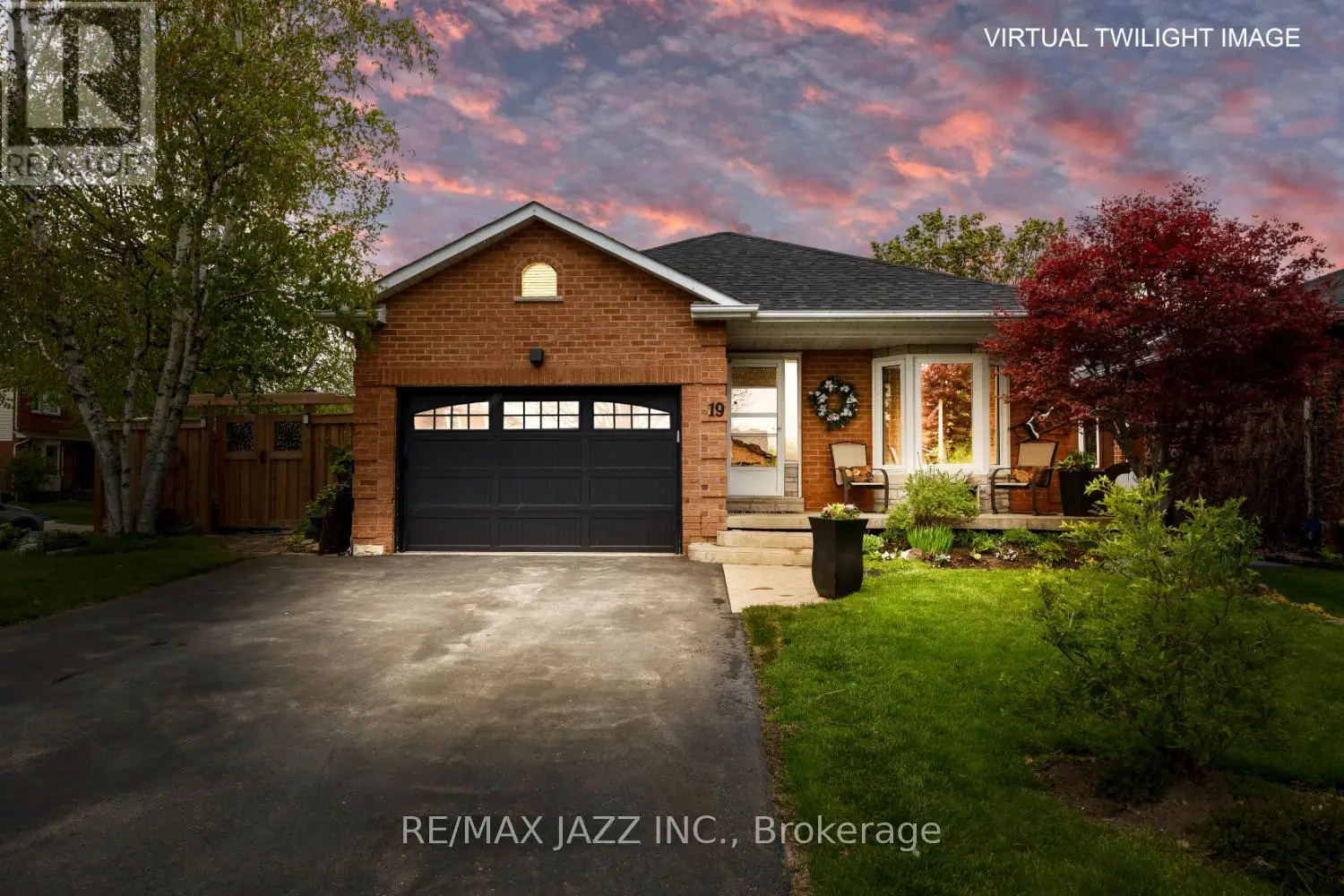 19 Stephen Avenue, Clarington, Ontario  L1E 1Z2 - Photo 1 - E12153461